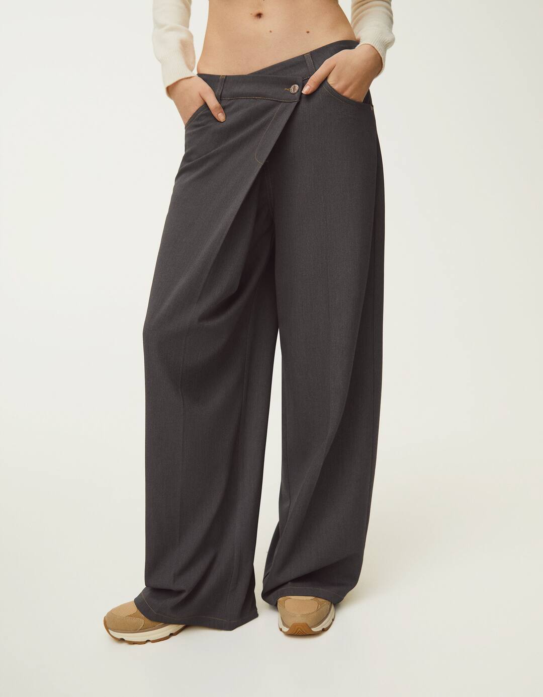 Wide-leg tailoring trousers
