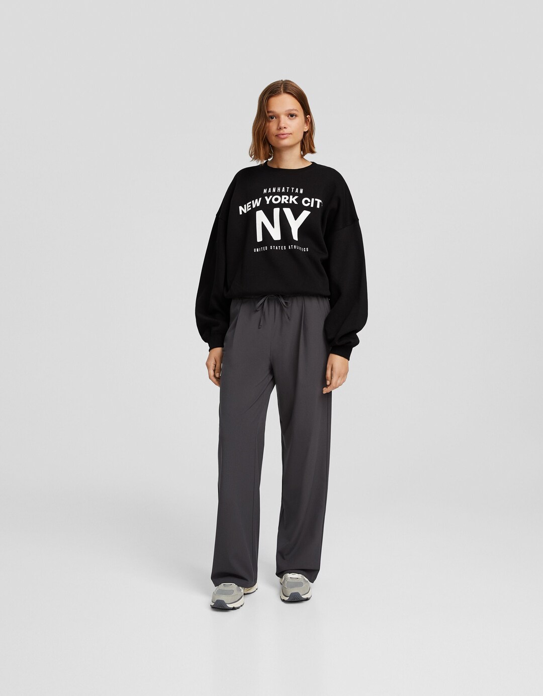 Wide-leg tailored fit trousers with drawstring
