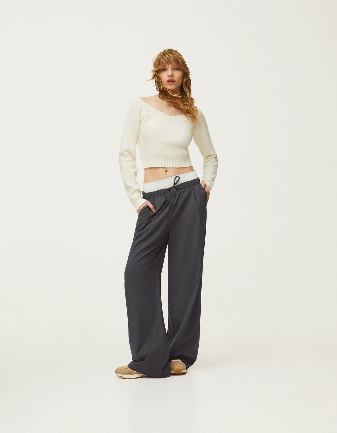 Wide-leg tailored fit trousers with drawstring