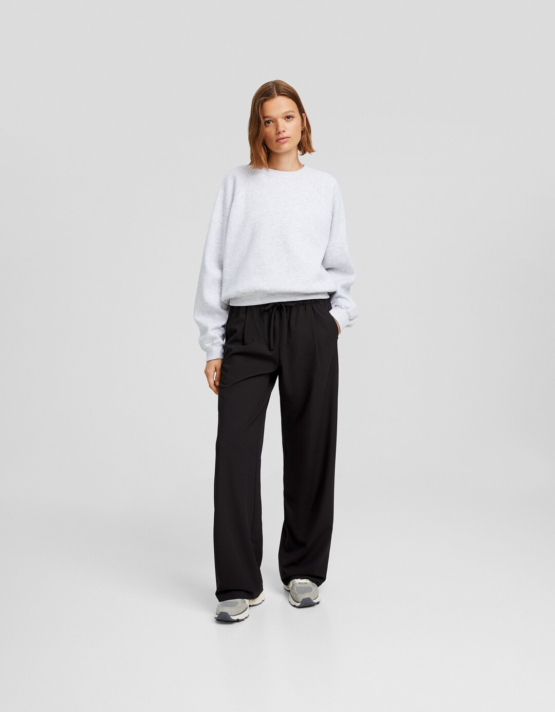 Wide-leg tailored fit trousers with drawstring