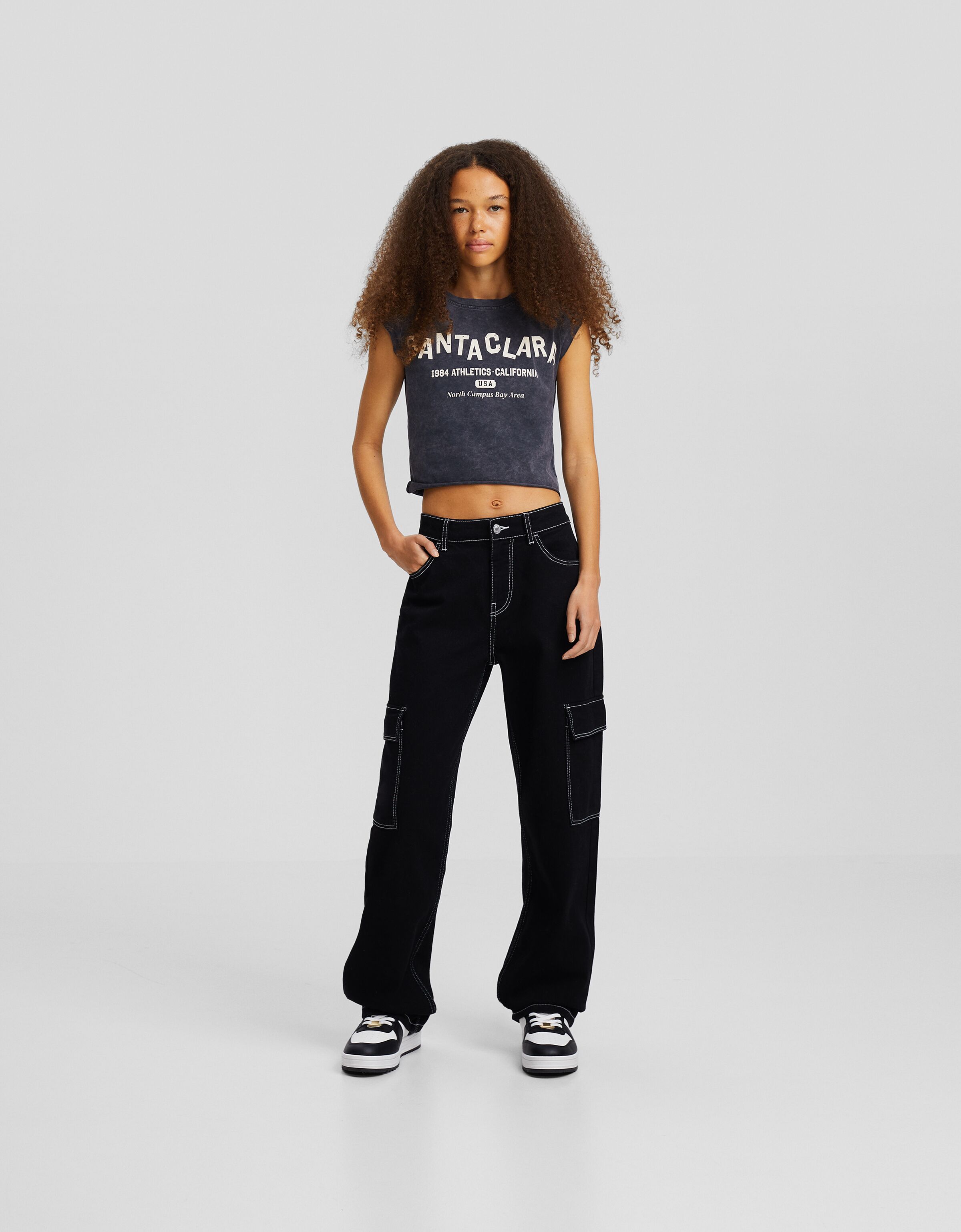 Cargo pants with chain sale bershka