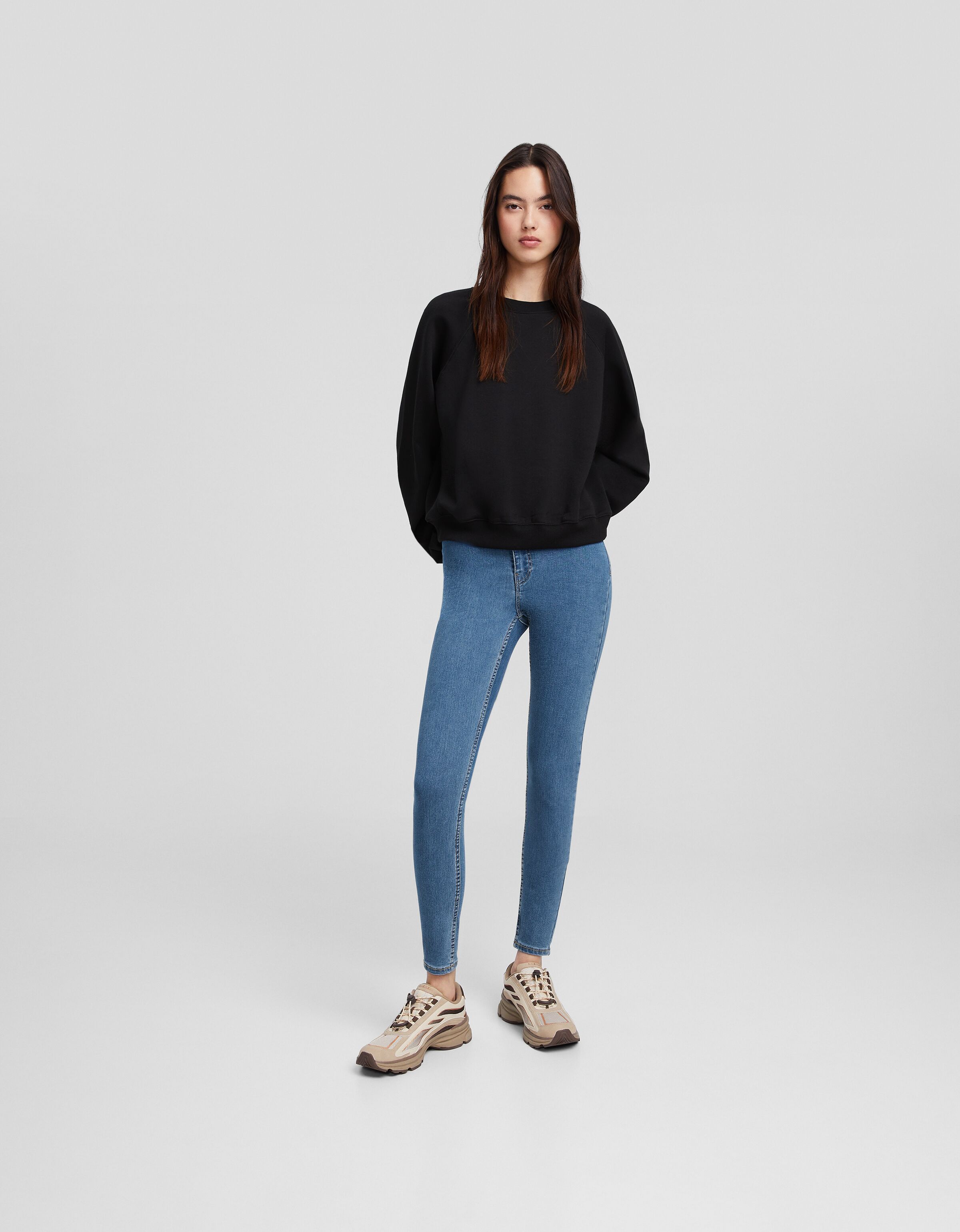 Pantaloni on sale ciclista bershka