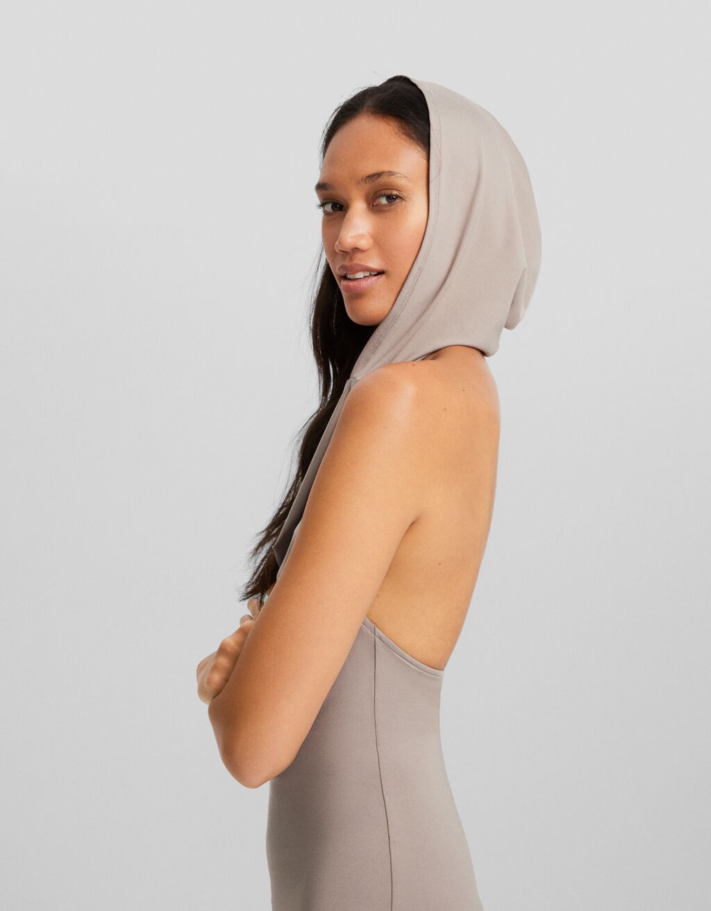 Long sleeveless dress with open back hood-Sand-3