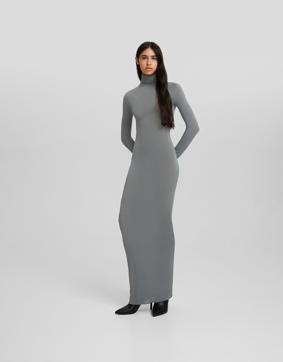 Vestit llarg màniga llarga coll alt