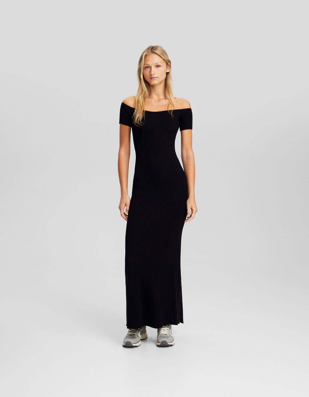 Long knit short sleeve dress