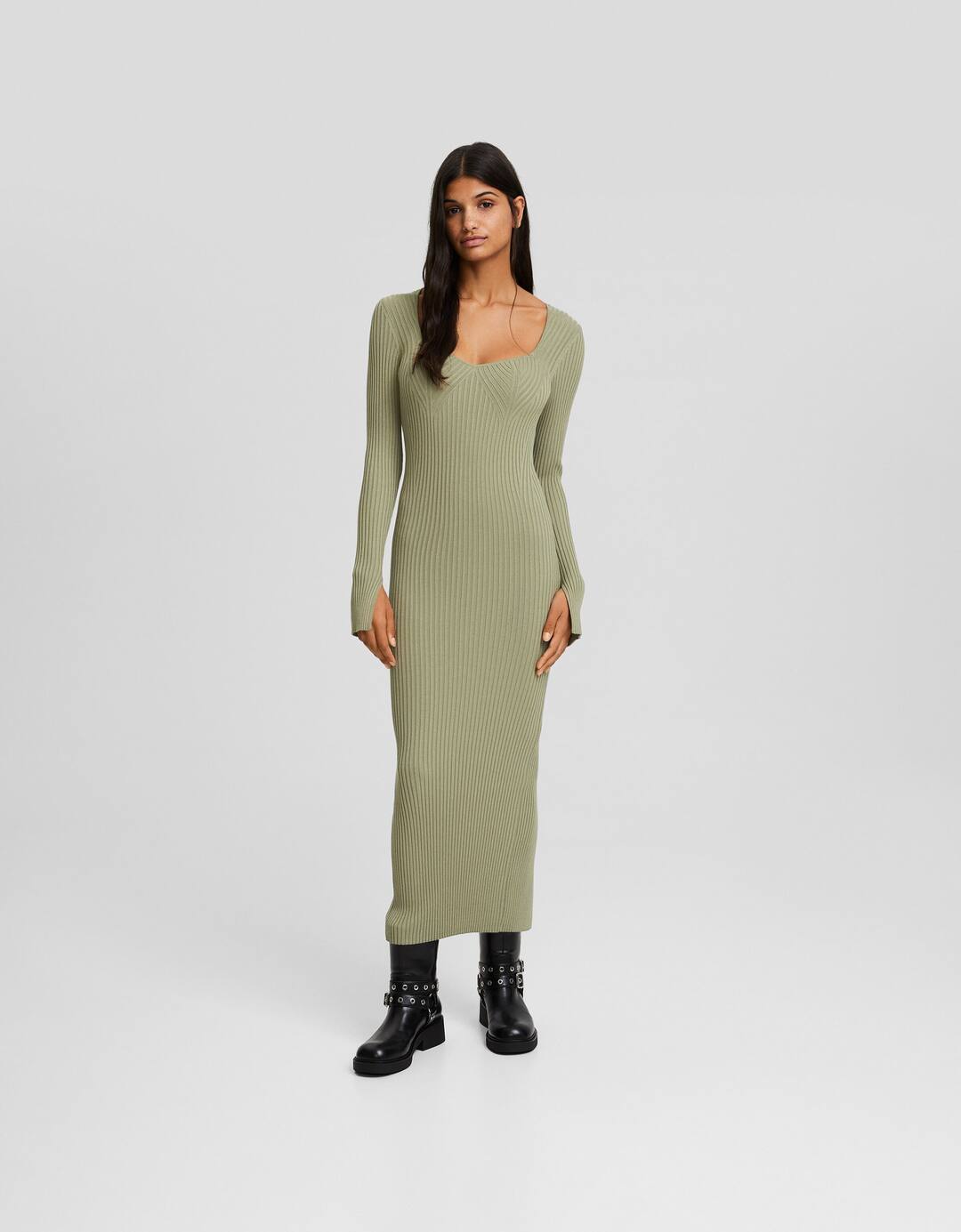 Midi dress with long sleeves and sweetheart knit neckline