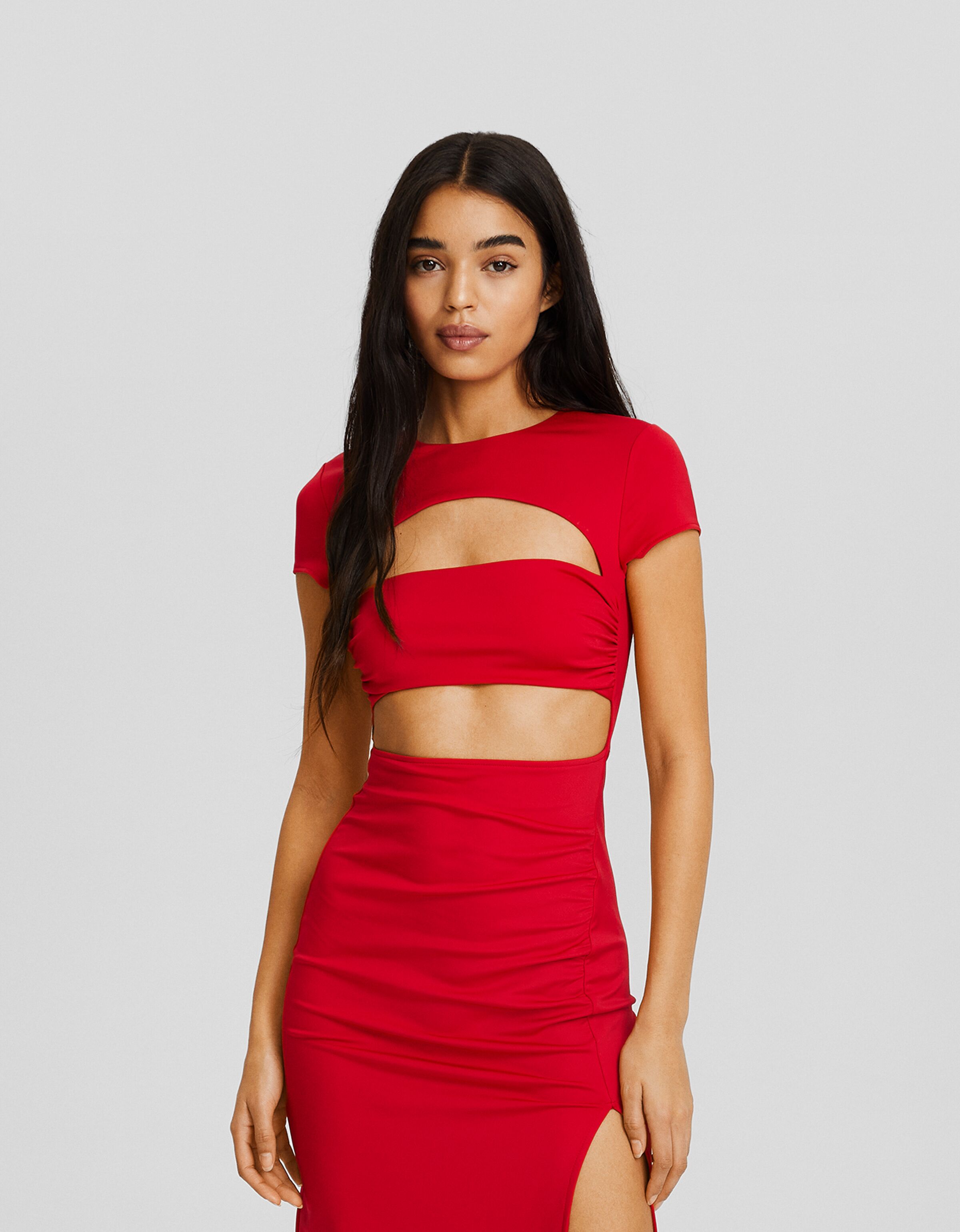 Short sleeve fitted cut out midi dress with side gathering