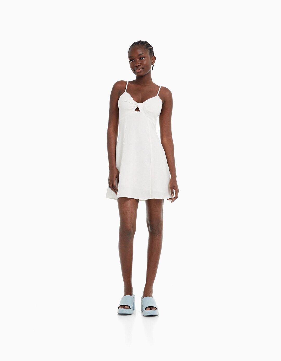 Mini-jurk met knoop en bandjes. Linnenmix.