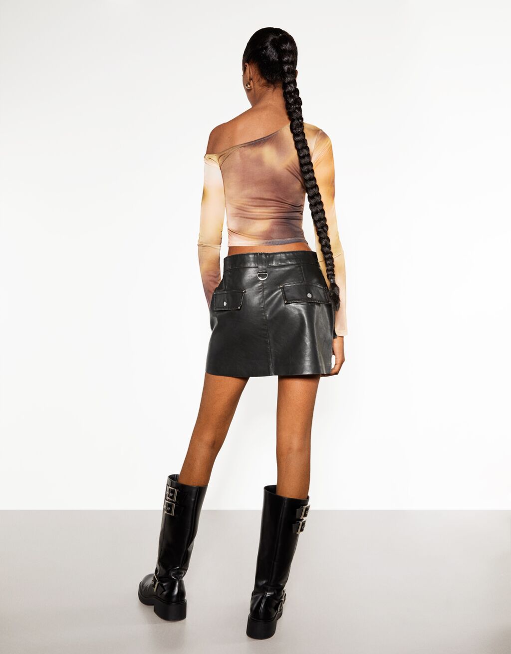 Bershka jupe hotsell simili cuir
