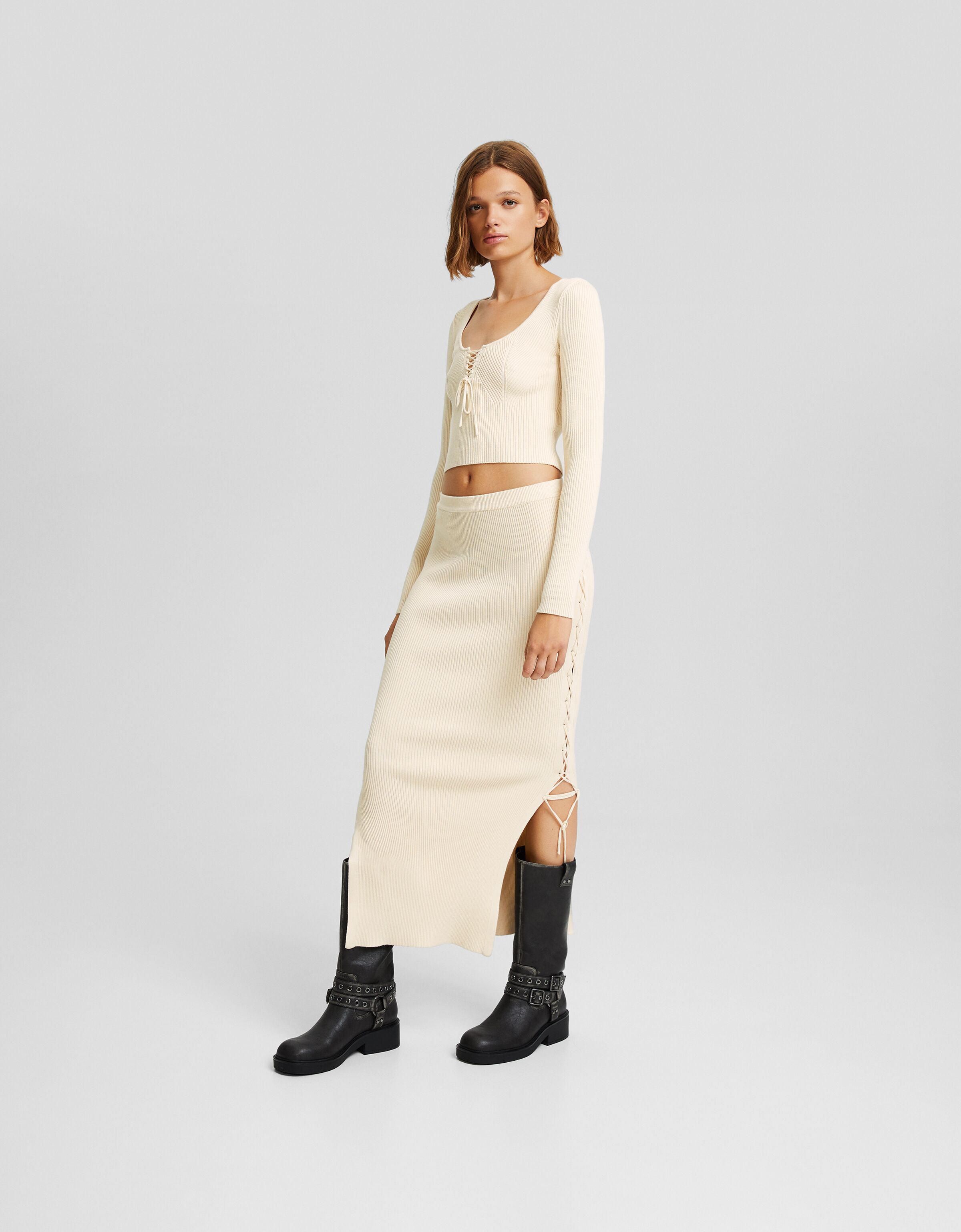 Long knit skirt with side ties - Women | Bershka