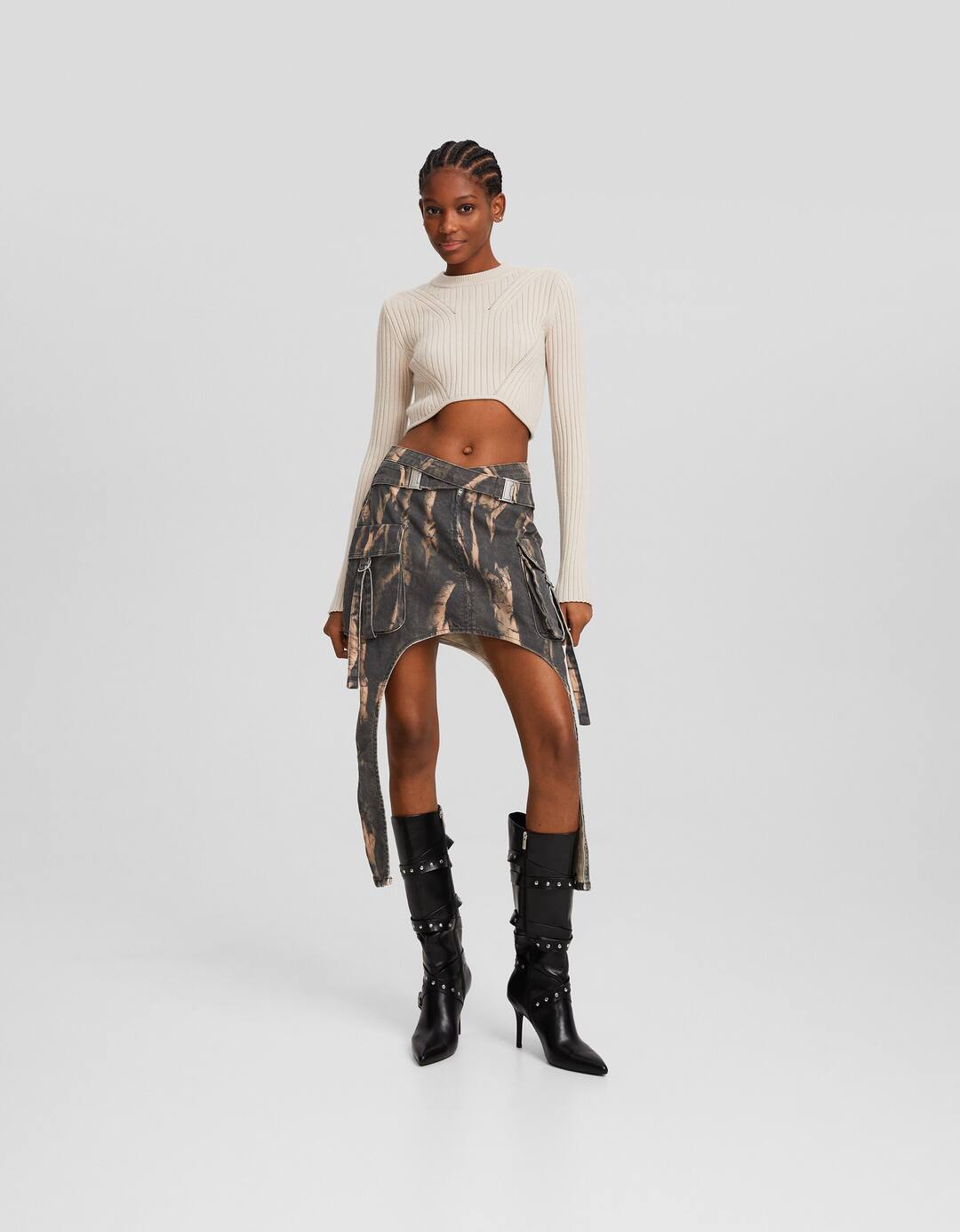 Printed pointed cargo mini skirt