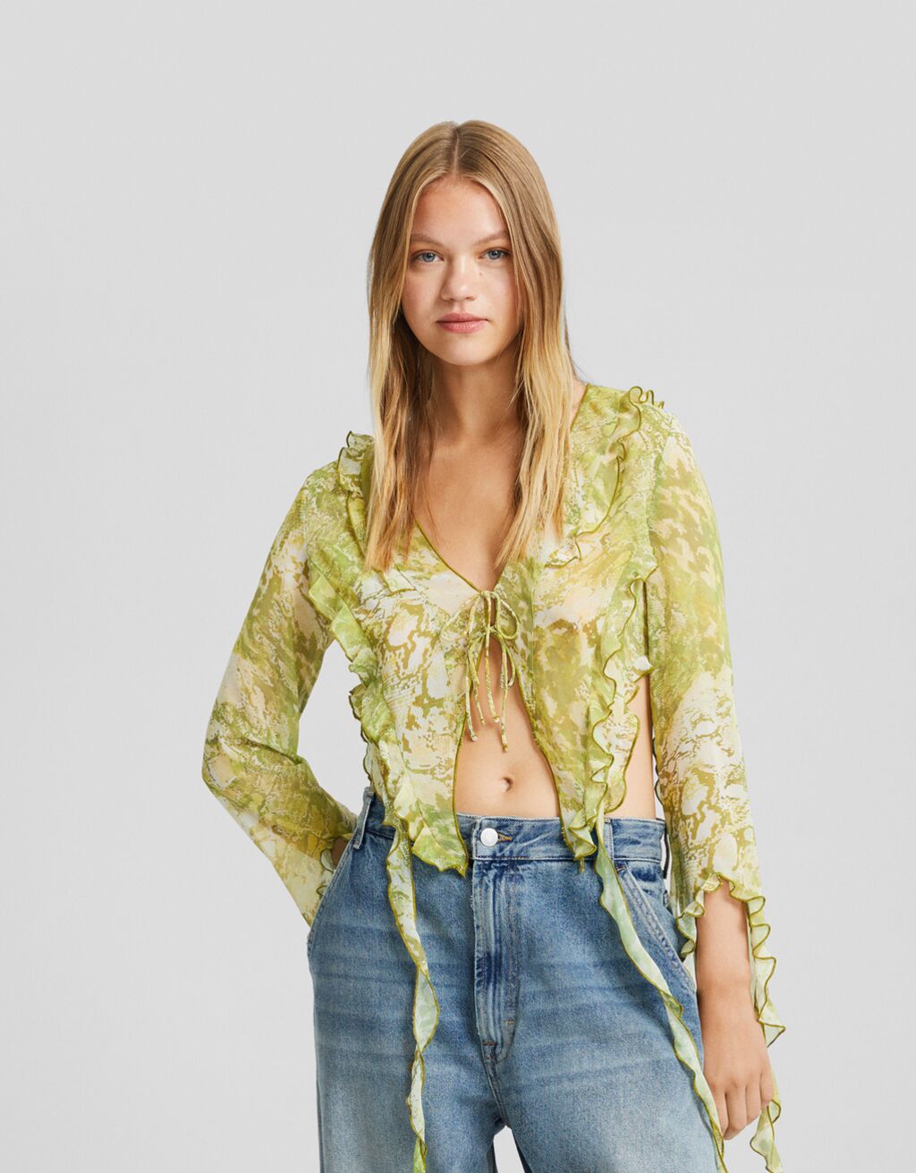 Long sleeve chiffon blouse with ruffles and print - Women | Bershka