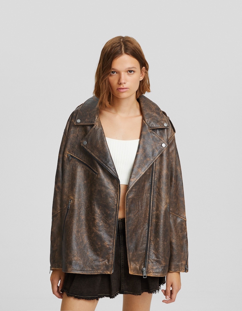 Vintage-effect leather jacket - Women | Bershka