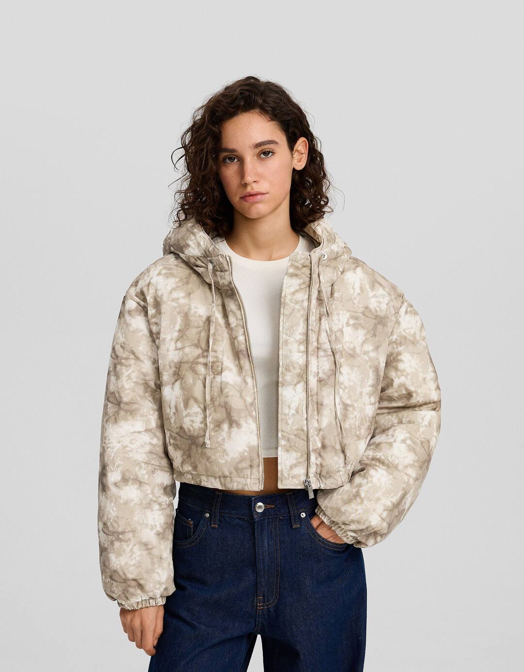 Cropped printed puffer jacket with hood
