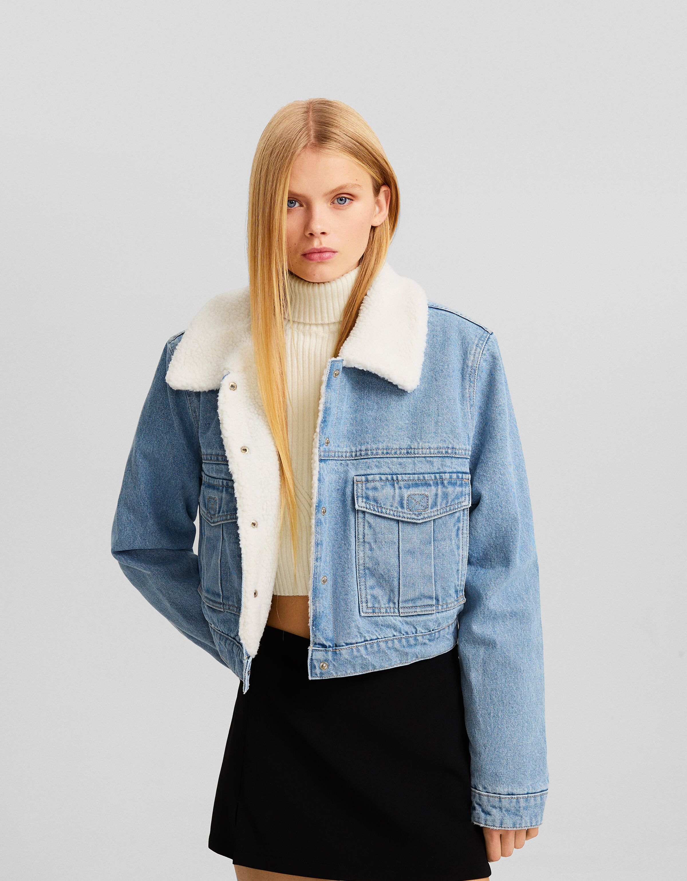 Cropped denim best sale jacket bershka