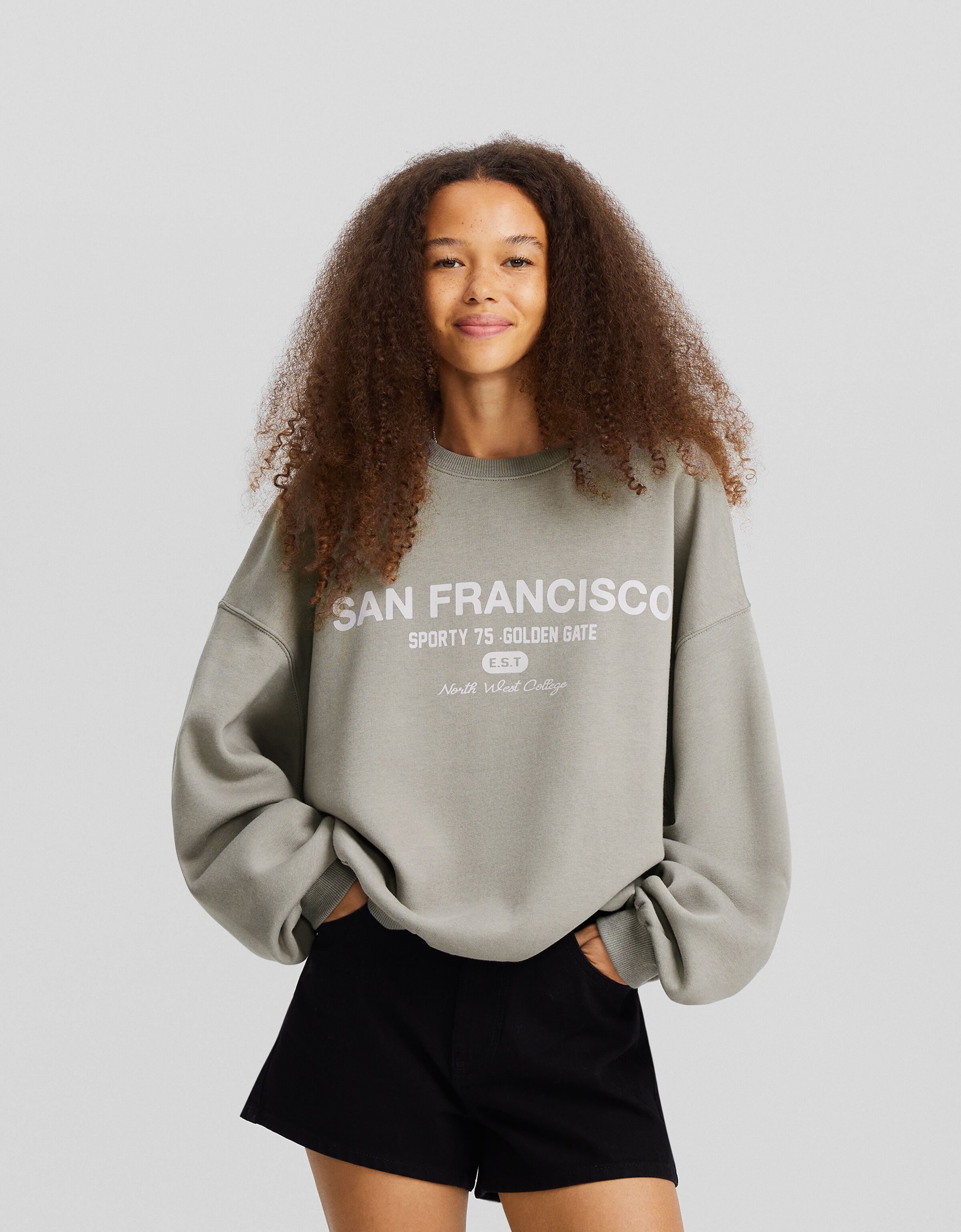 Sweat shirt 2025 bershka