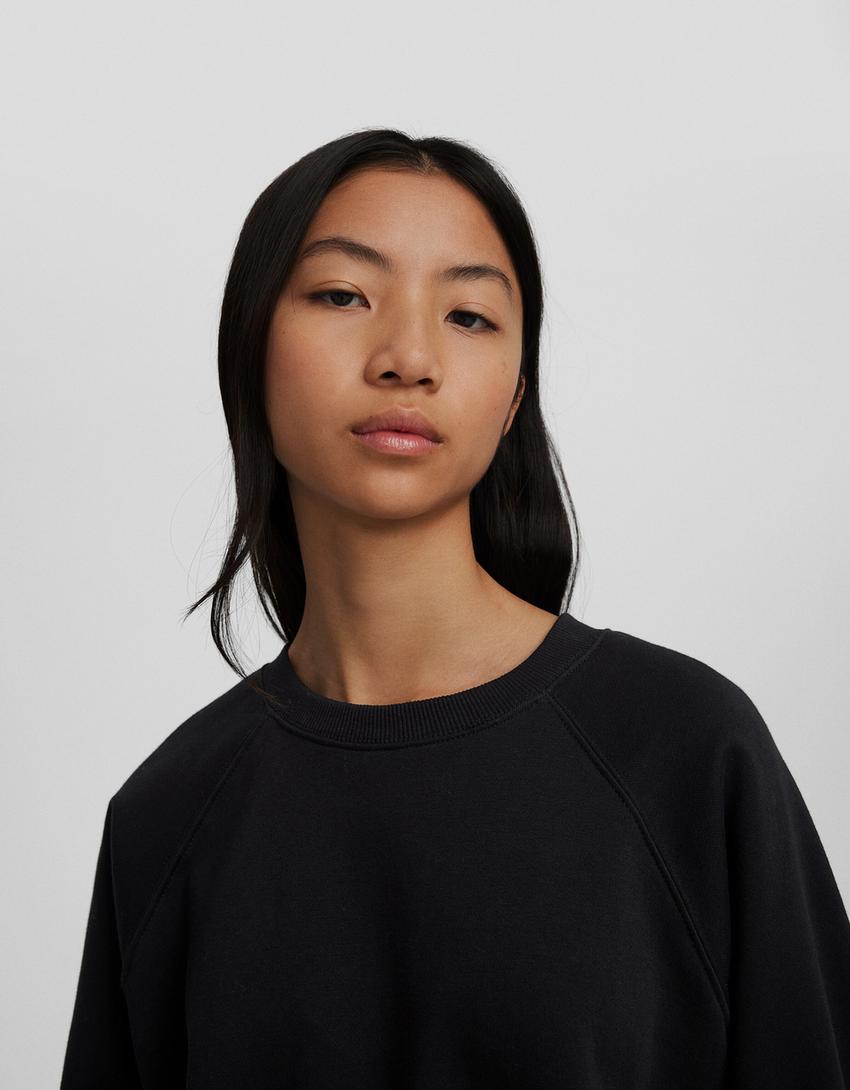Raglan sleeve sweatshirt-Black-5