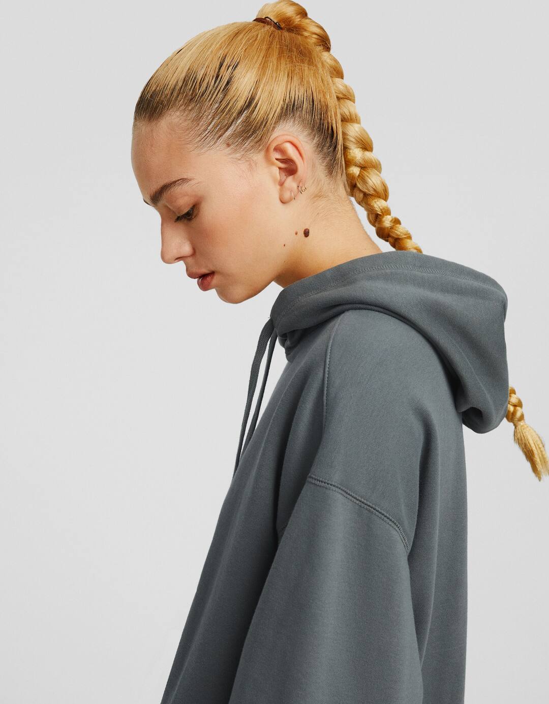 Oversize hoodie with pocket