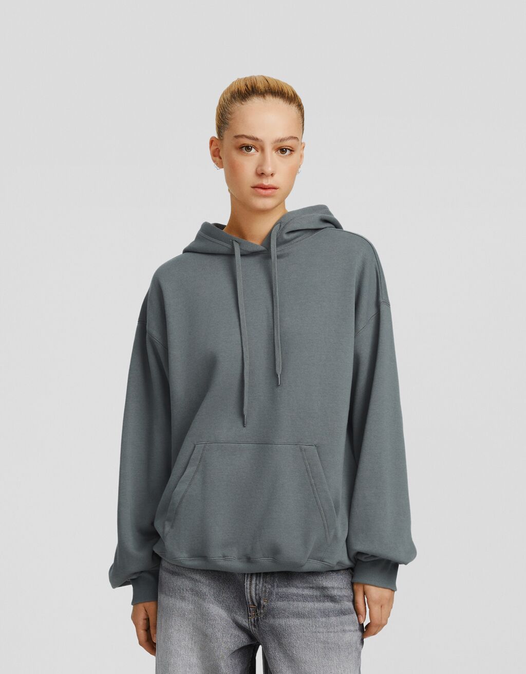 Oversize hoodie with pocket