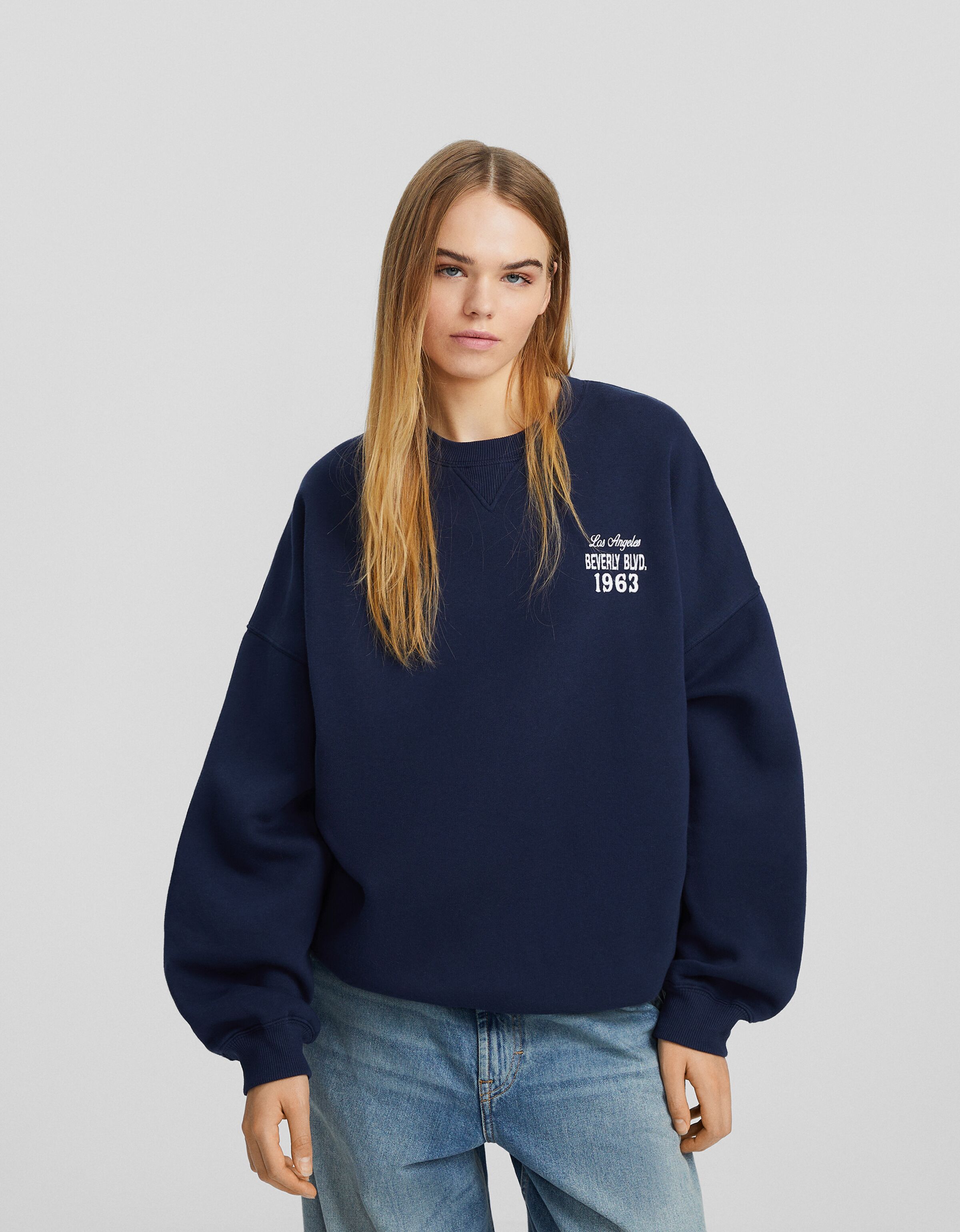 Sudadera discount azul bershka