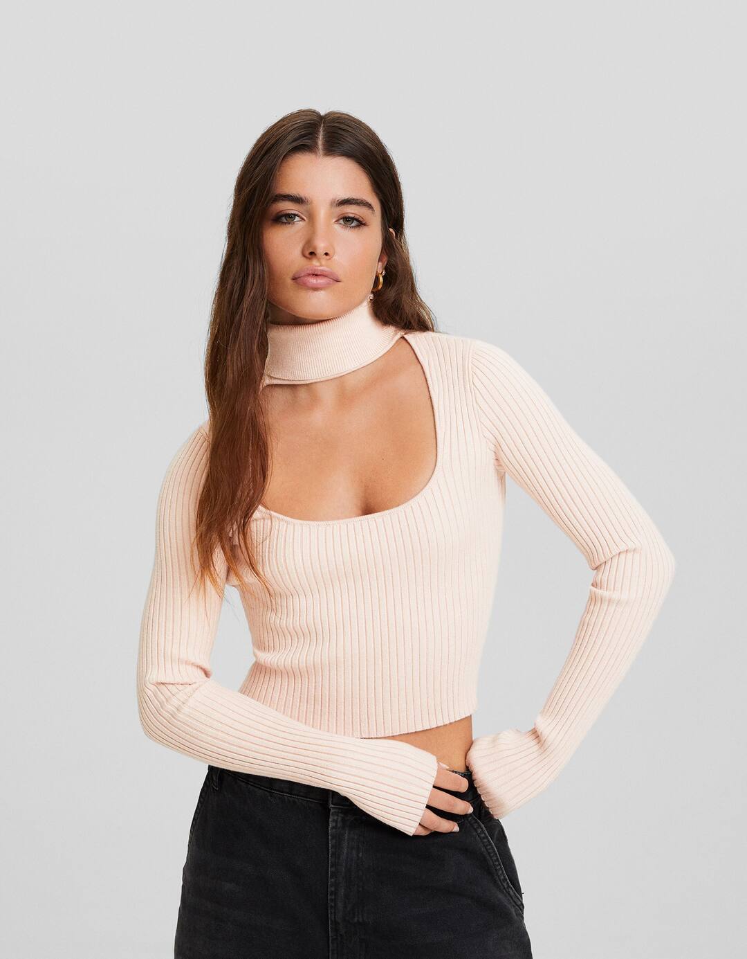 Sweater with choker neck