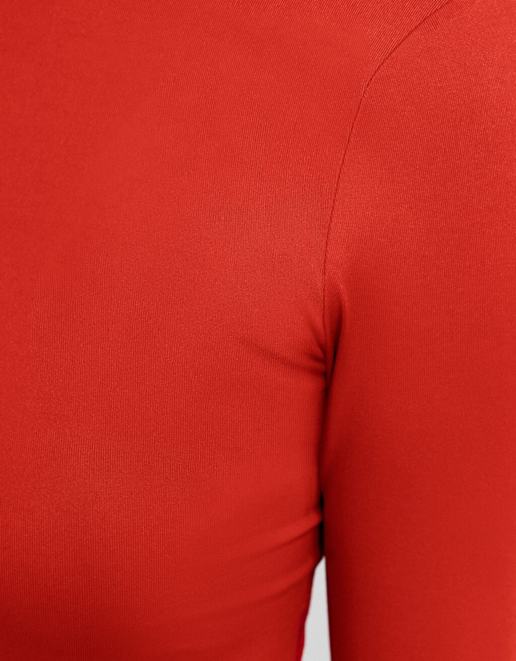 Long sleeve Tshirt with an open back Women Bershka