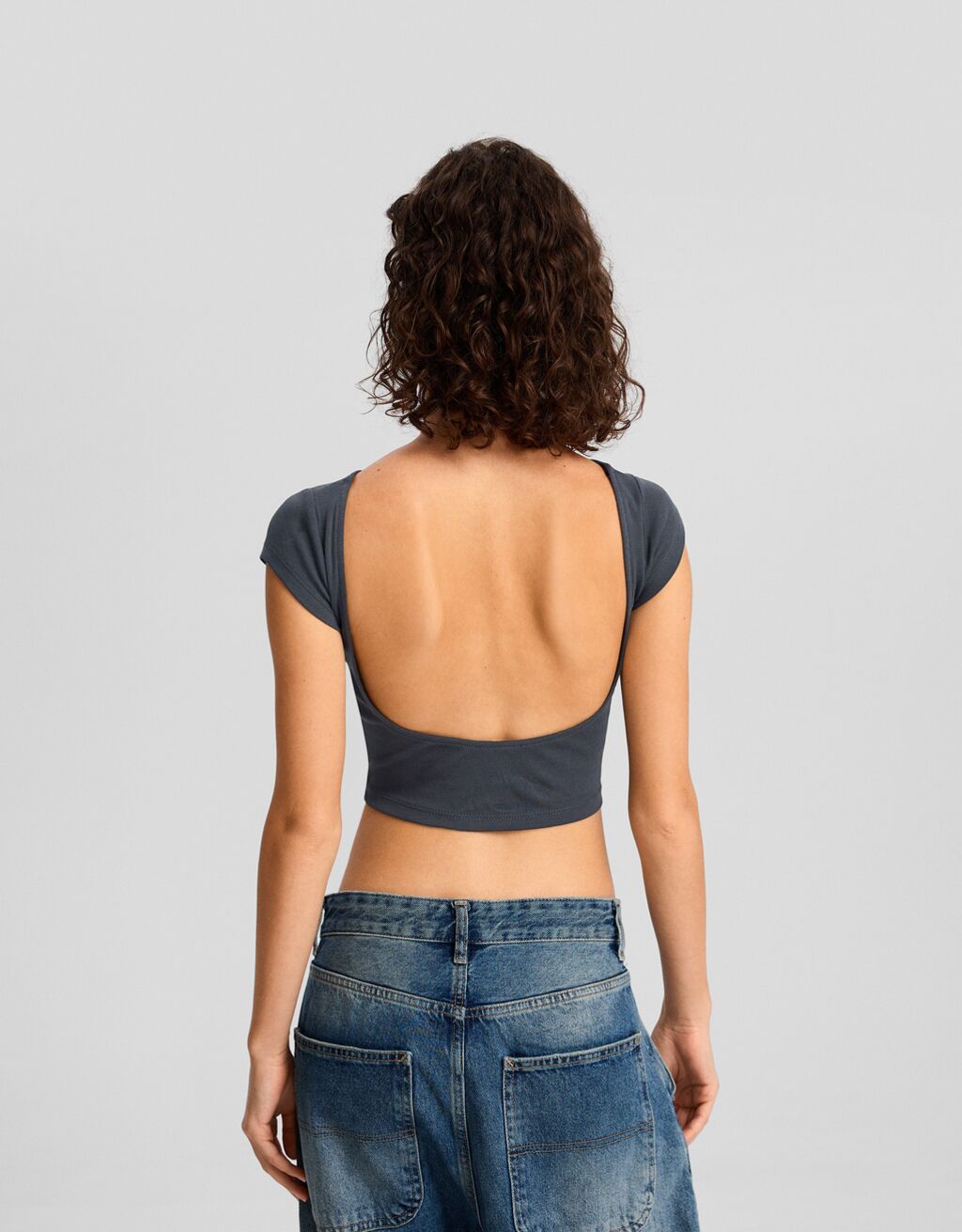 Camiseta online espalda descubierta