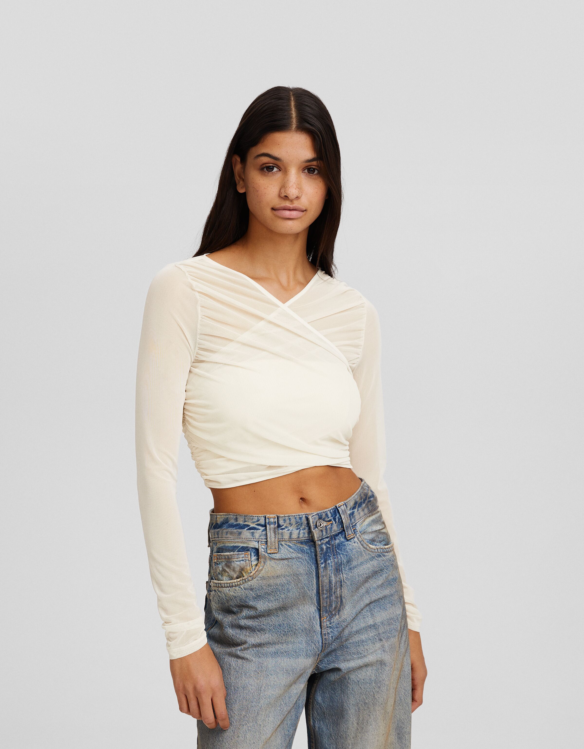 Gathered tulle long sleeve T-shirt - T-shirts - BSK Teen | Bershka