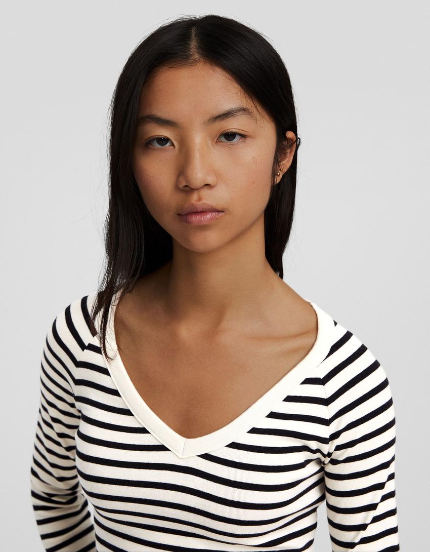 Uzun kollu V yaka t-shirt-Beyaz/Siyah-2