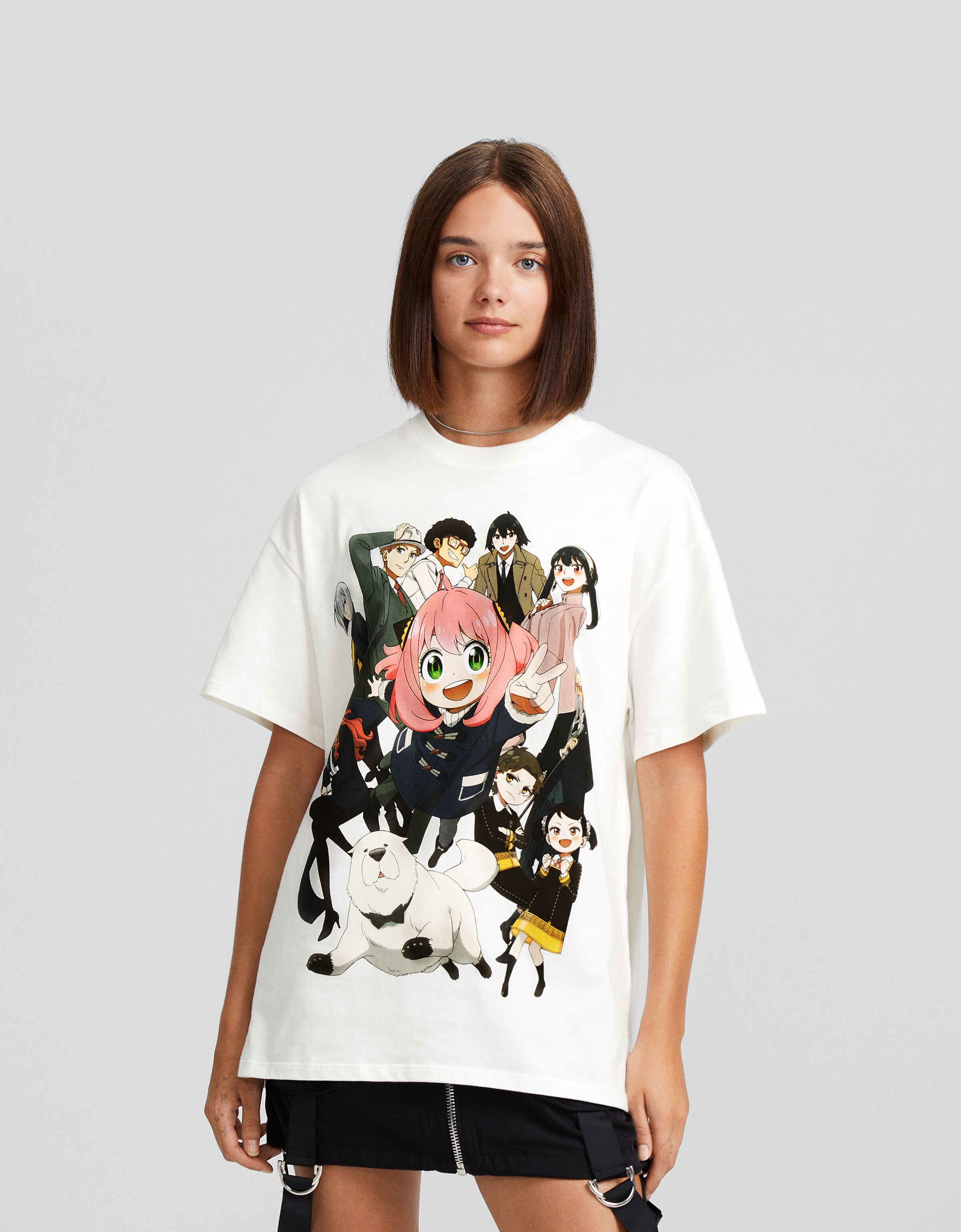 SPY FAMILY short sleeve oversized printed T shirt Women Bershka