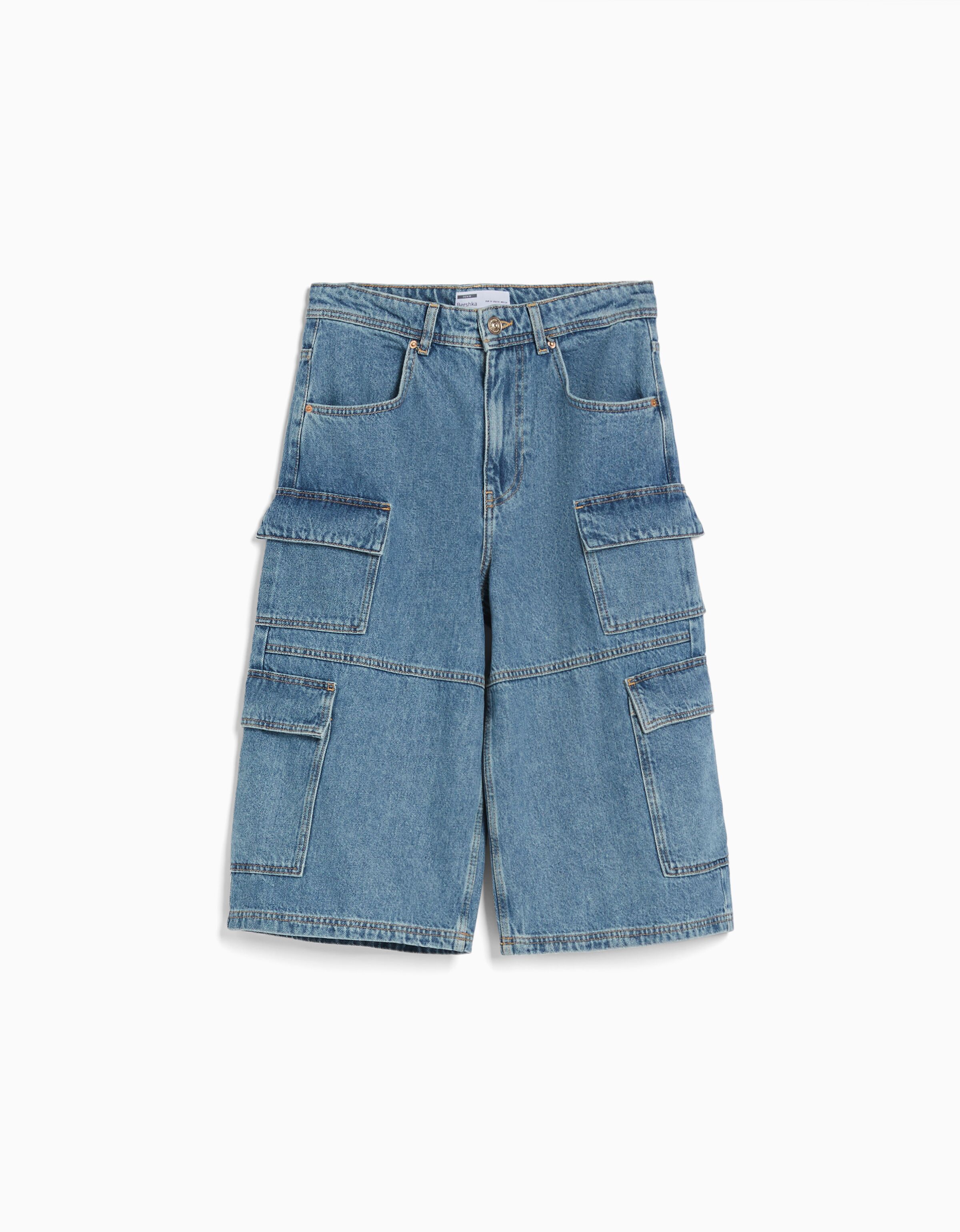 Baggy denim cargo Bermuda shorts Women Bershka