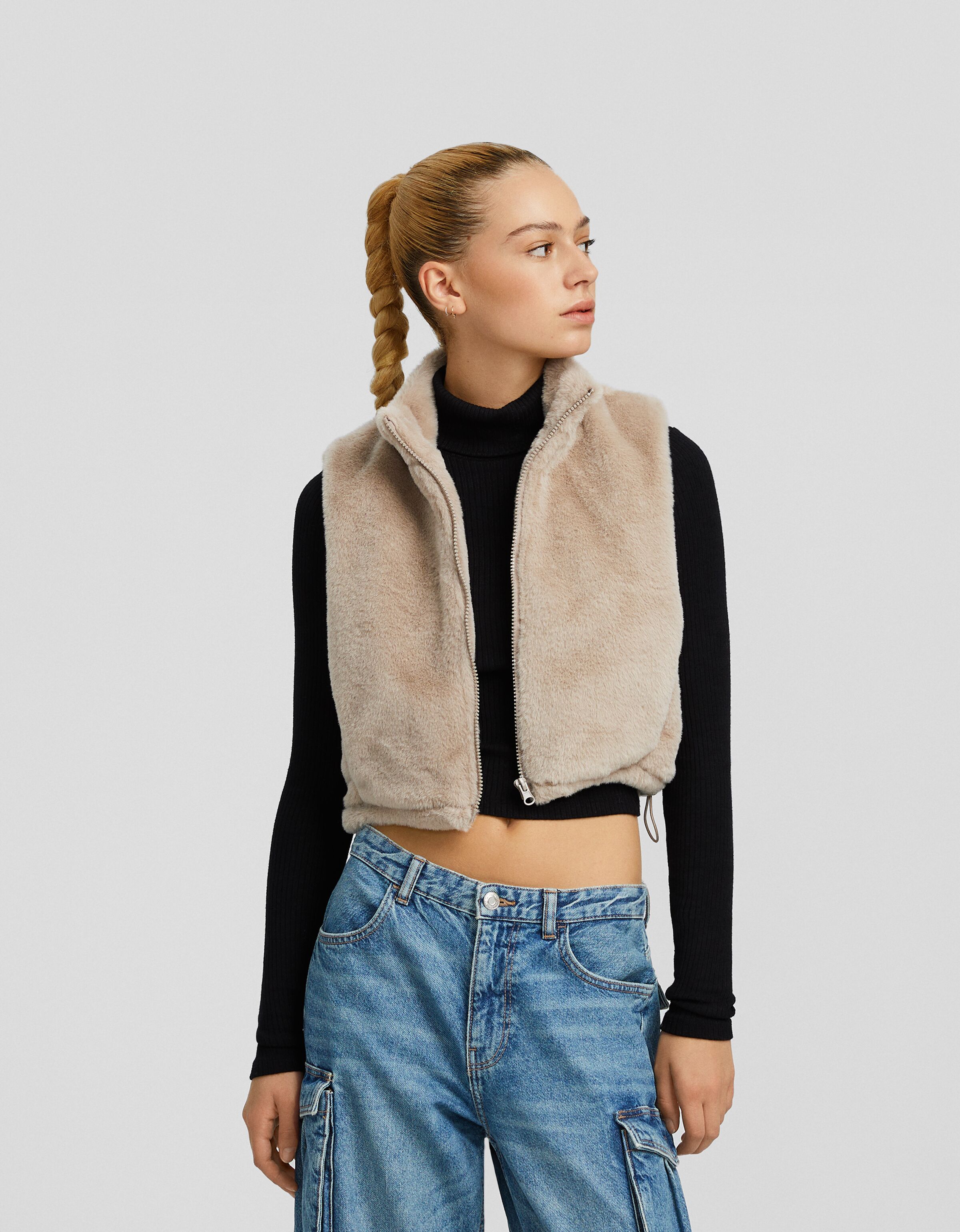 Cropped faux fur gilet Women Bershka
