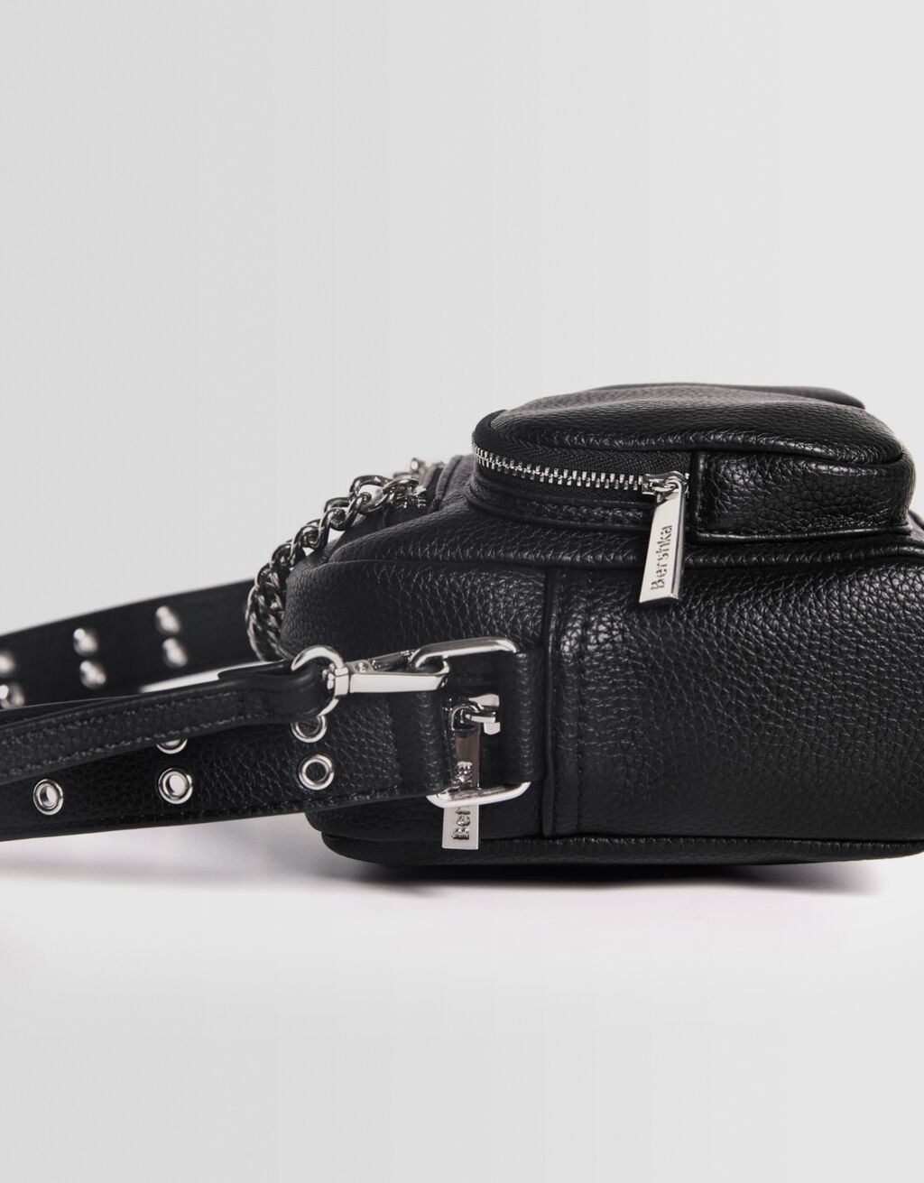 Bershka crossbody bag with best sale chain