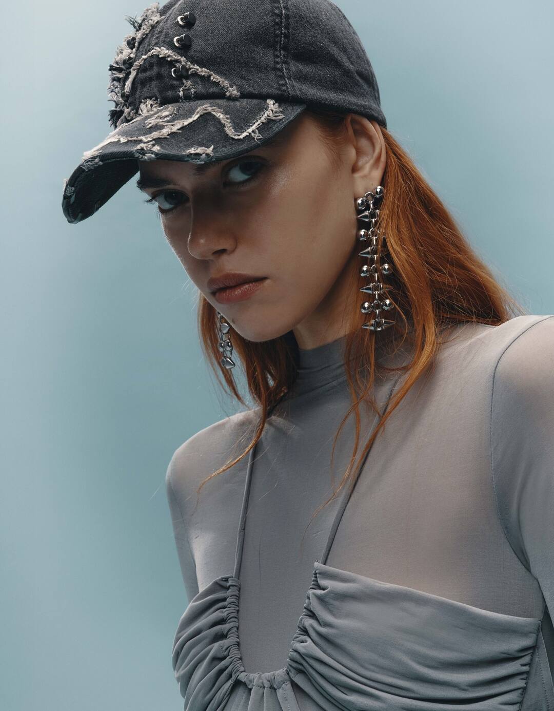 Джинсова бейсболка Generation Bershka з подертостями