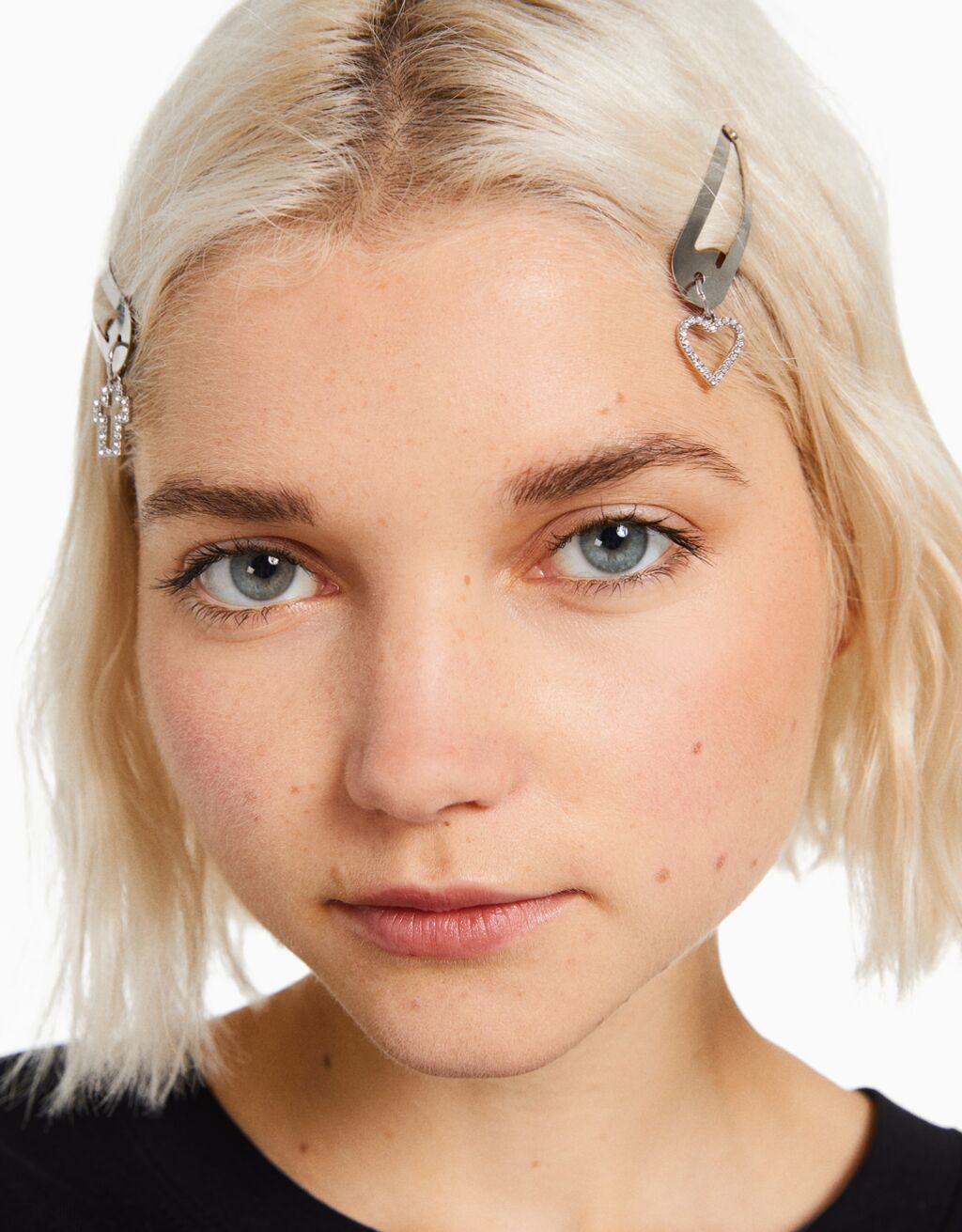 Set of 8 charm hair clips Women Bershka