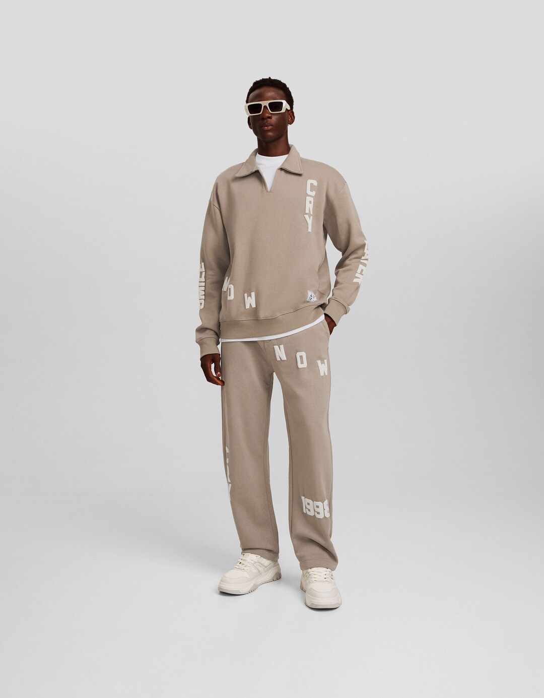 Set aus Sweatshirt und Hose