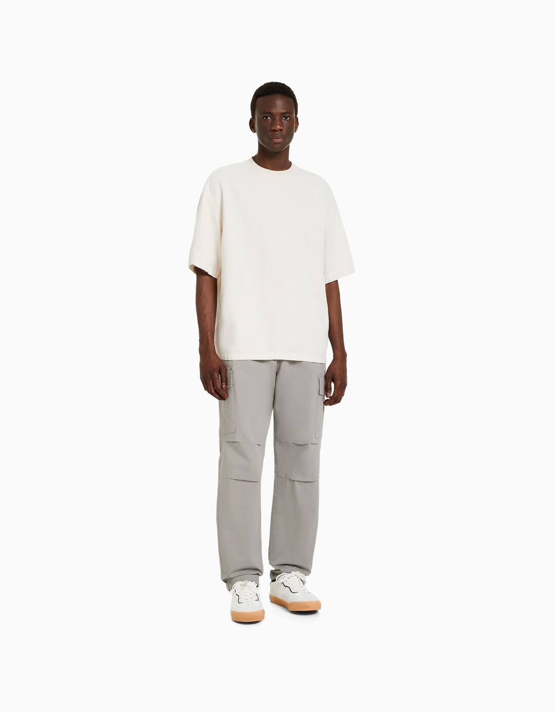 Cargo trousers with stoppers