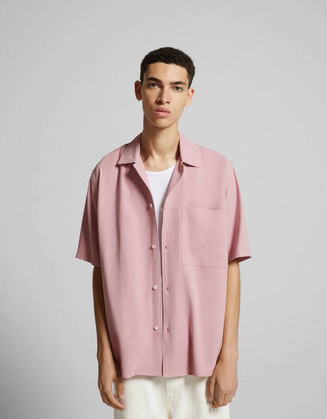 Relaxed fit short sleeve shirt