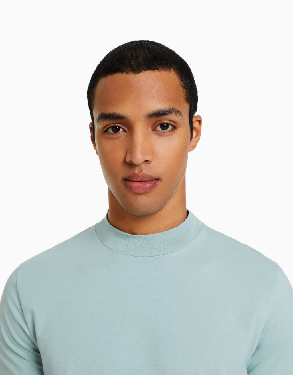 Short sleeve high neck T-shirt - Men | Bershka