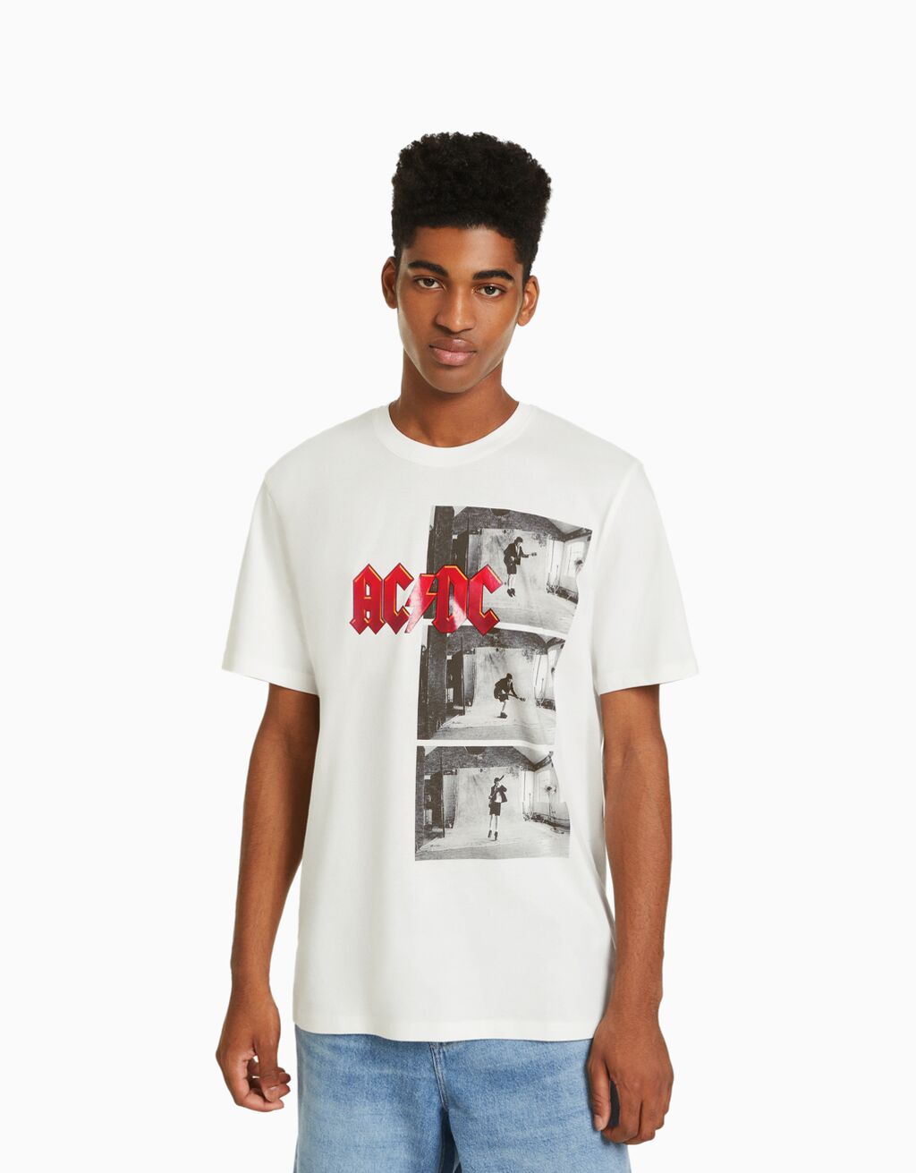 T skjorte med AC DC trykk relaxed fit T skjorter Herre Bershka