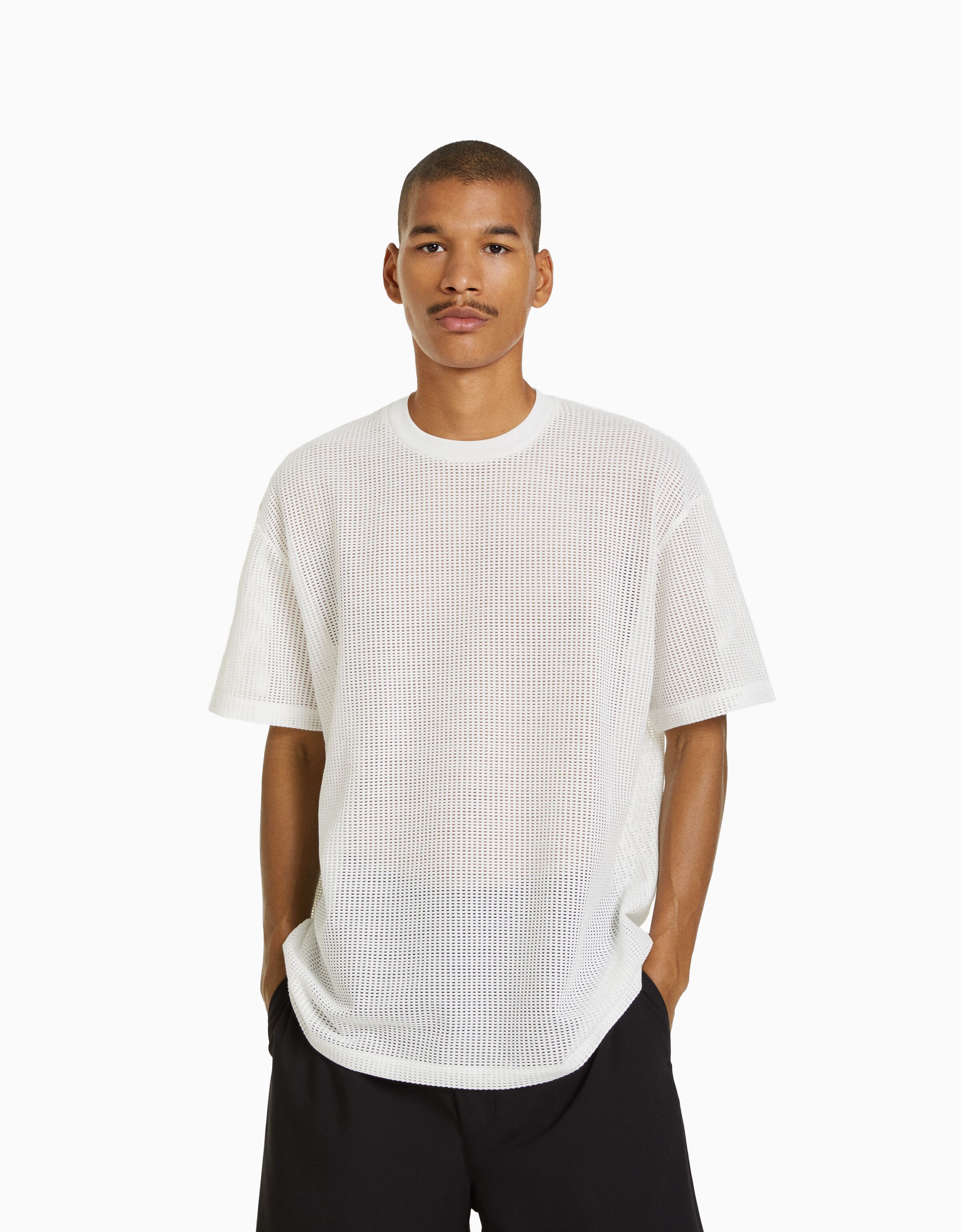Short sleeve mesh boxy fit T-shirt - T-shirts - Men | Bershka
