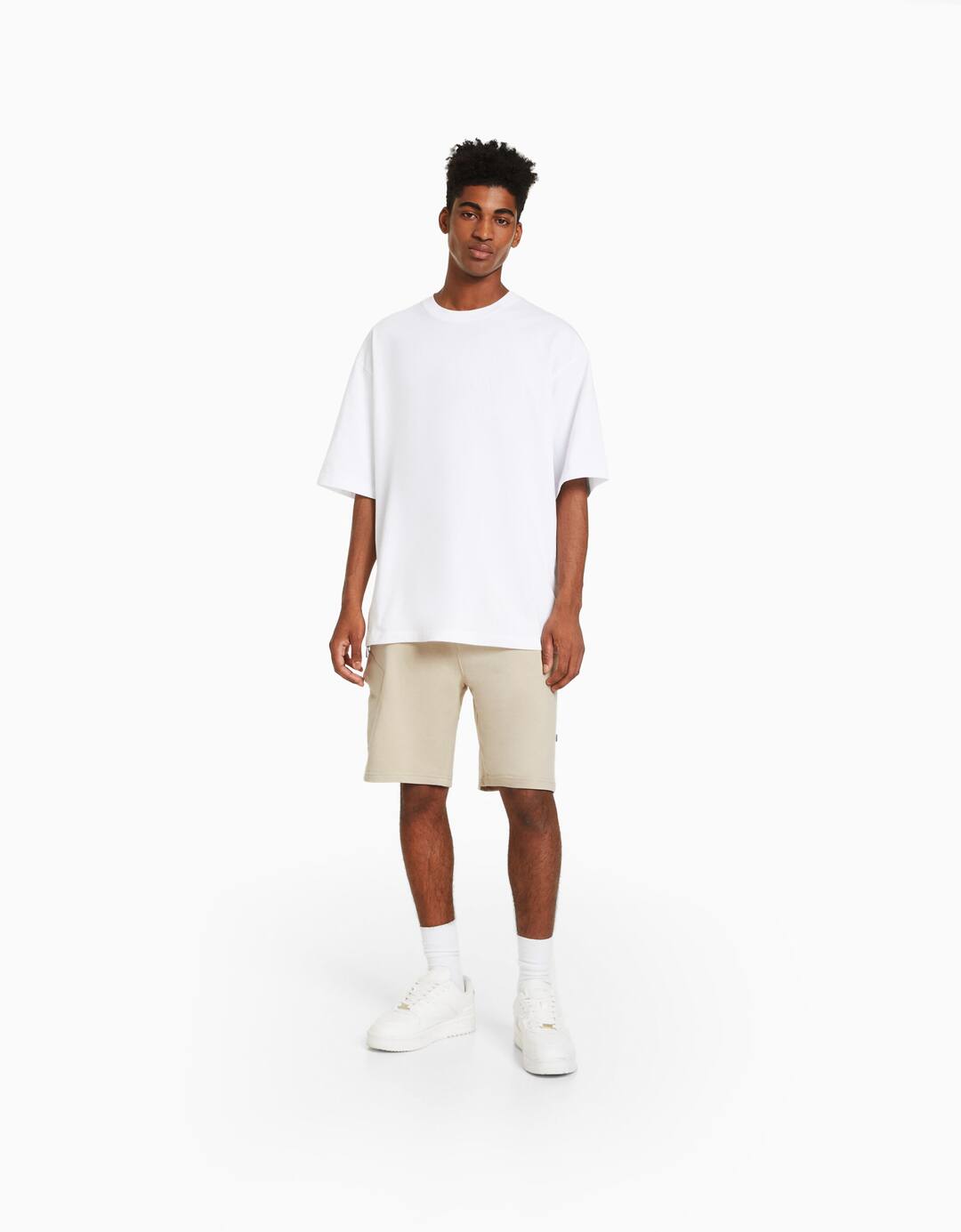 Plush cargo Bermuda shorts