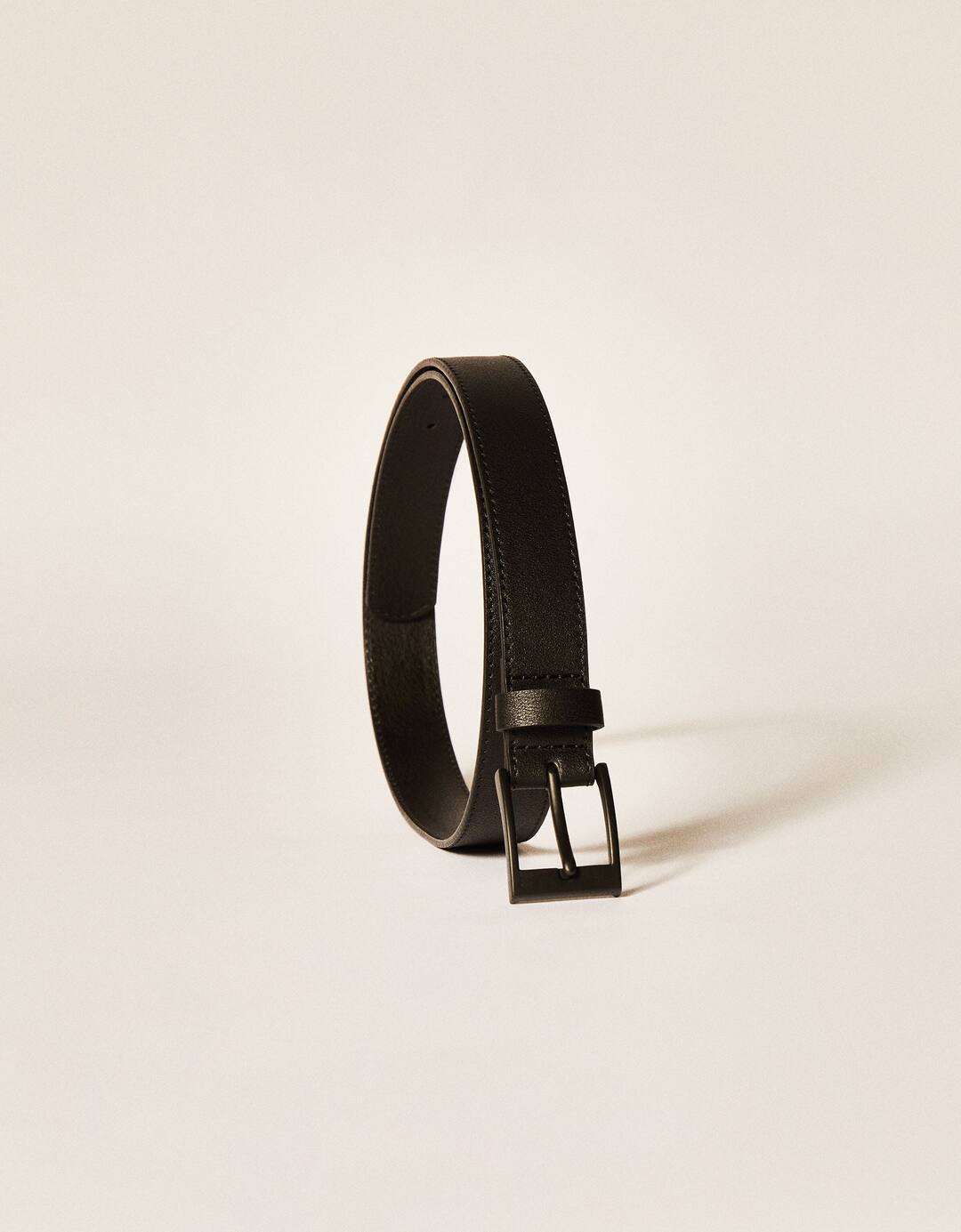 Thin faux leather belt