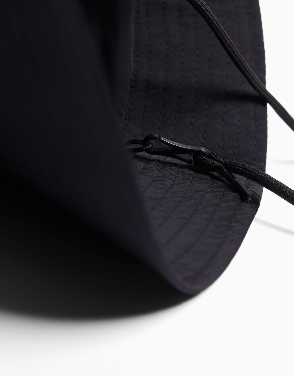 قبعة دلو نايلون بأشرطة-أسود-2