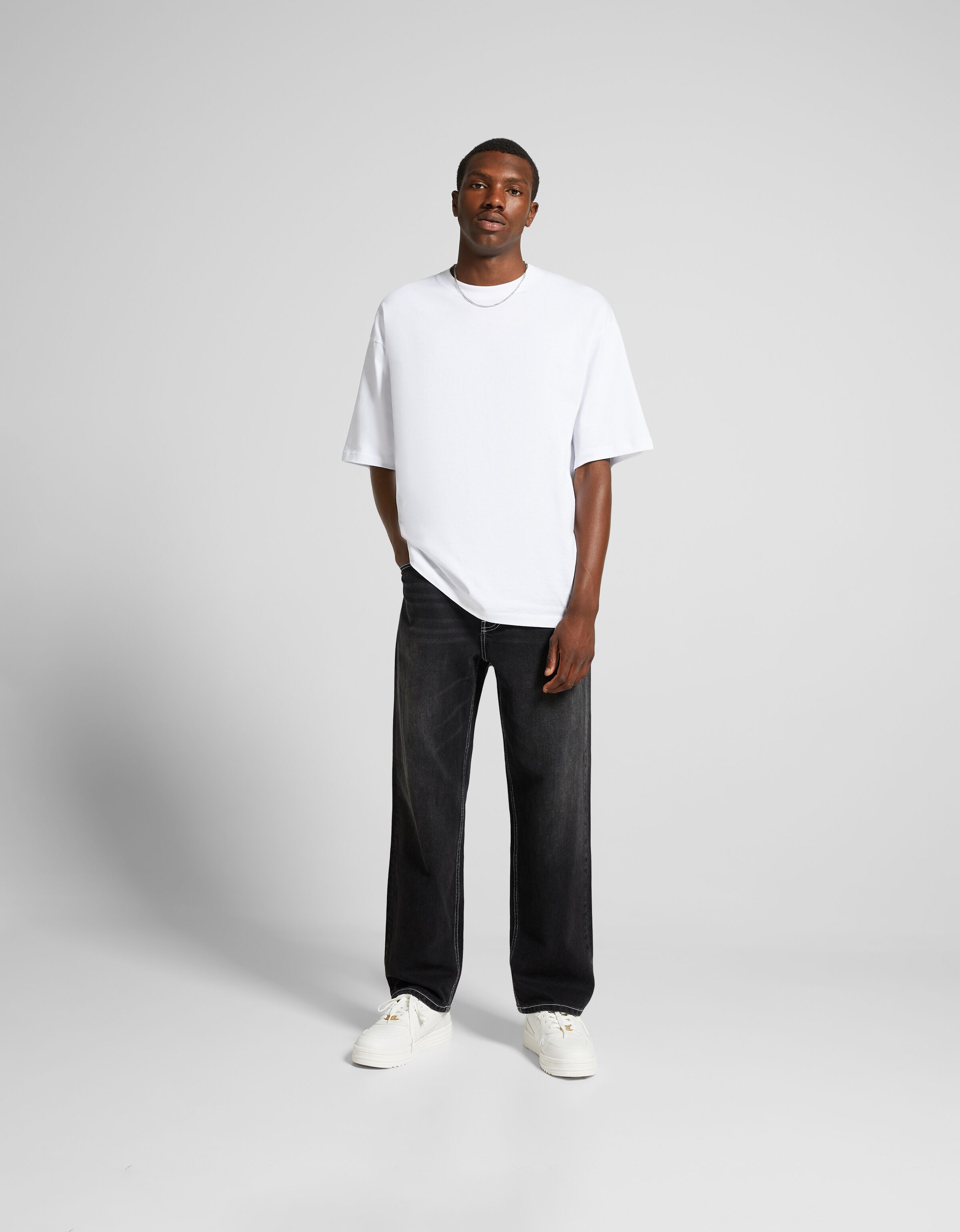 Bershka pantalon best sale blanco hombre