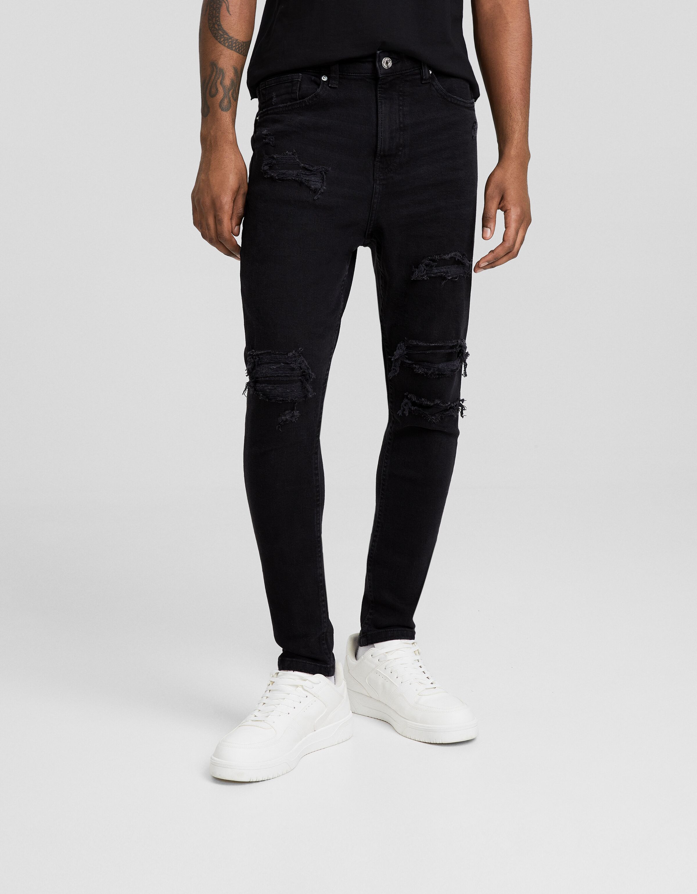 Bershka jeans 2025 uomo strappati