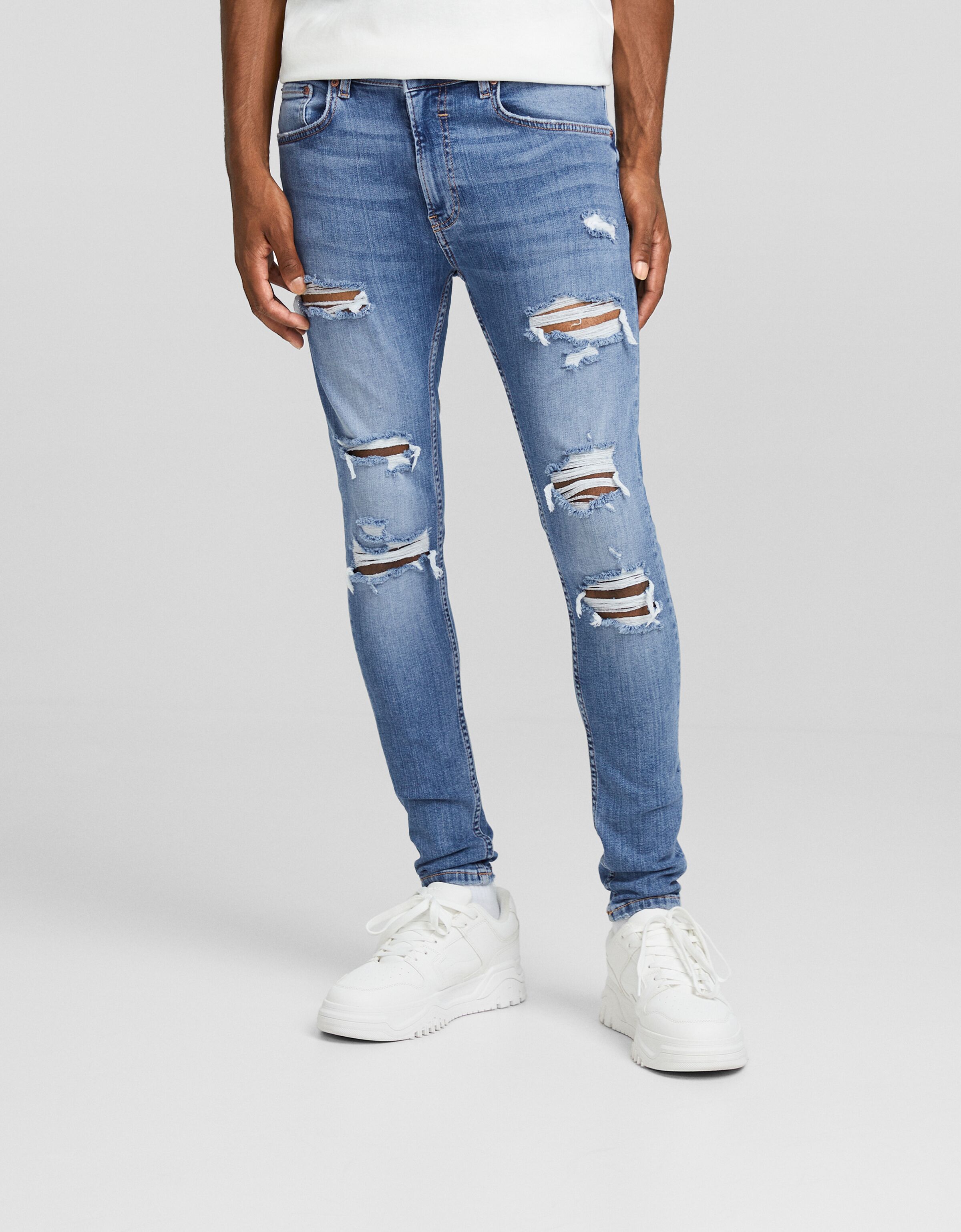 Jeans super skinny rotos REBAJAS hasta 70 Hombre Bershka