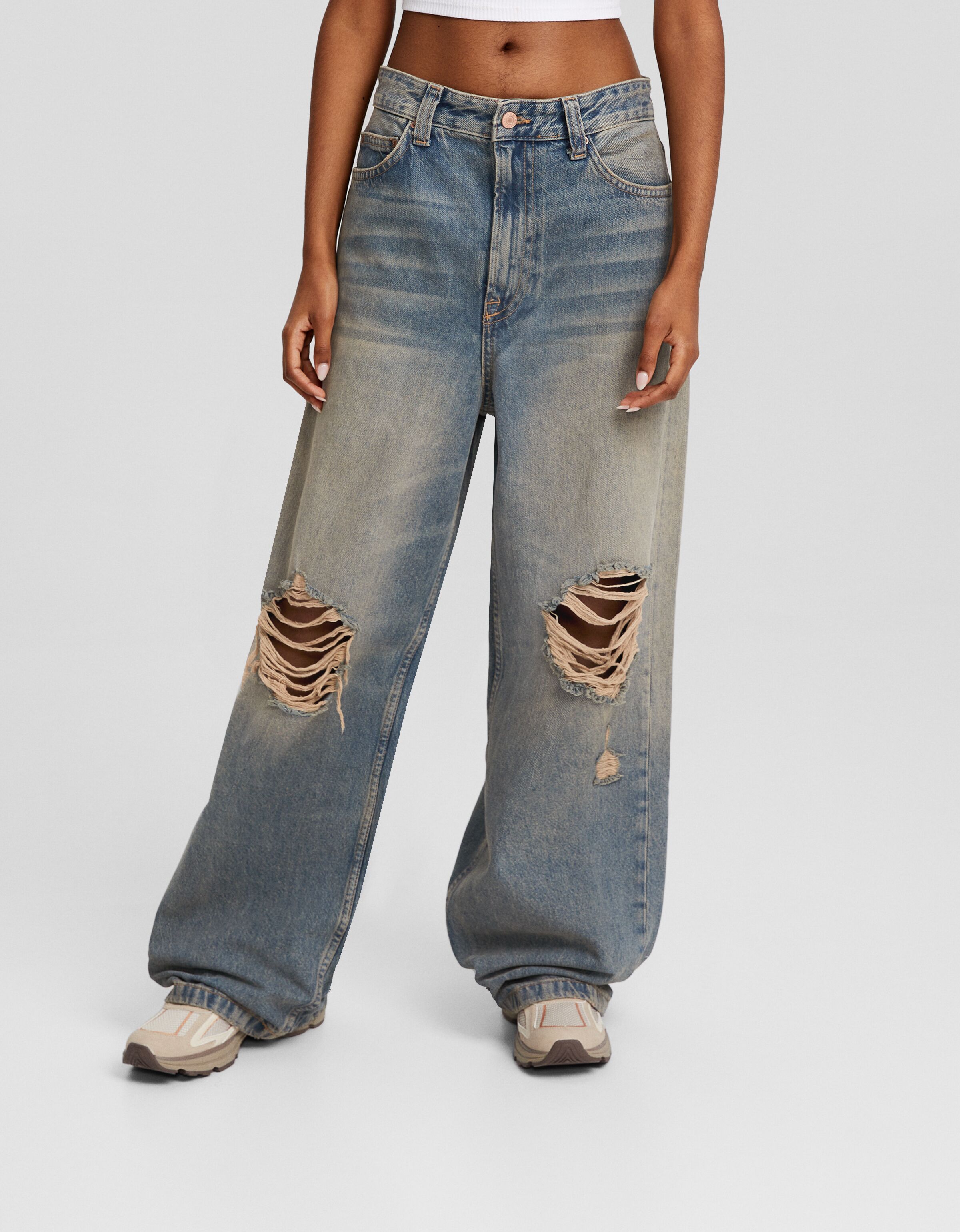 Pantalones supernenas bershka deals