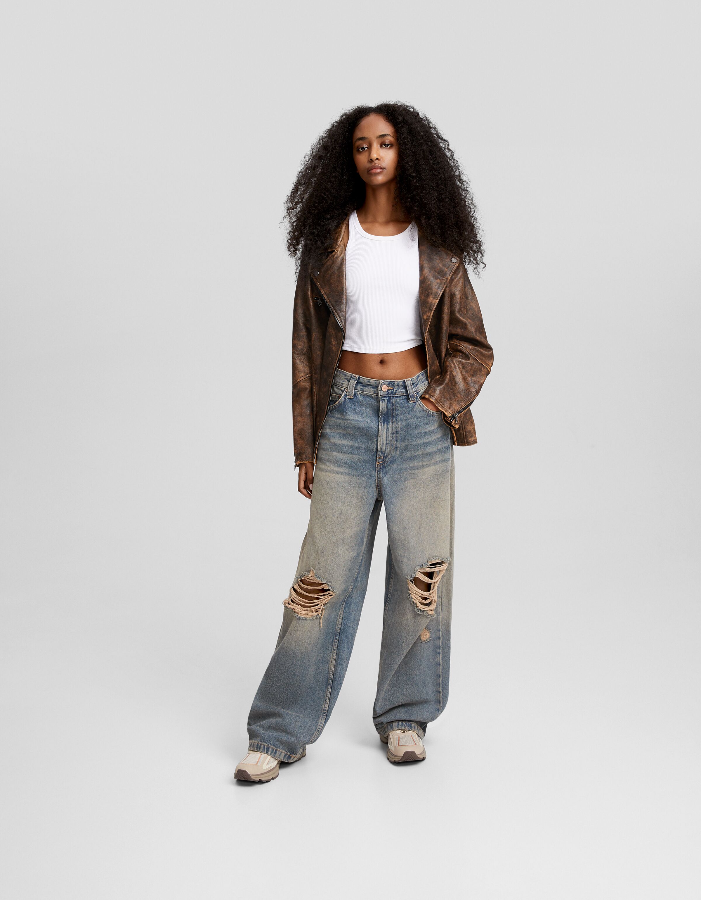 Boyfriend jean bershka best sale