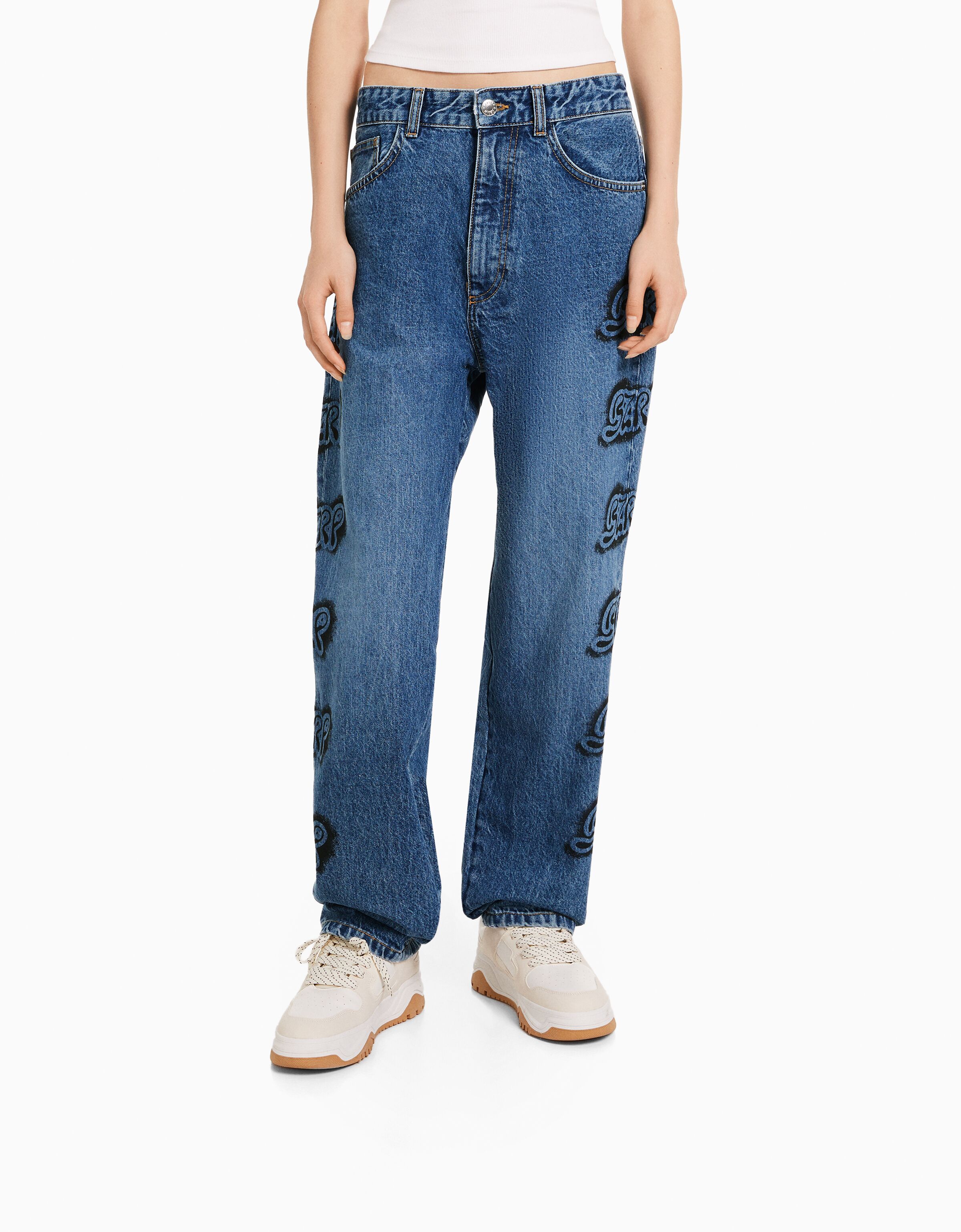 Jeans BERSHKA ft. BIZARRAP wide leg Pantalones Hombre Bershka